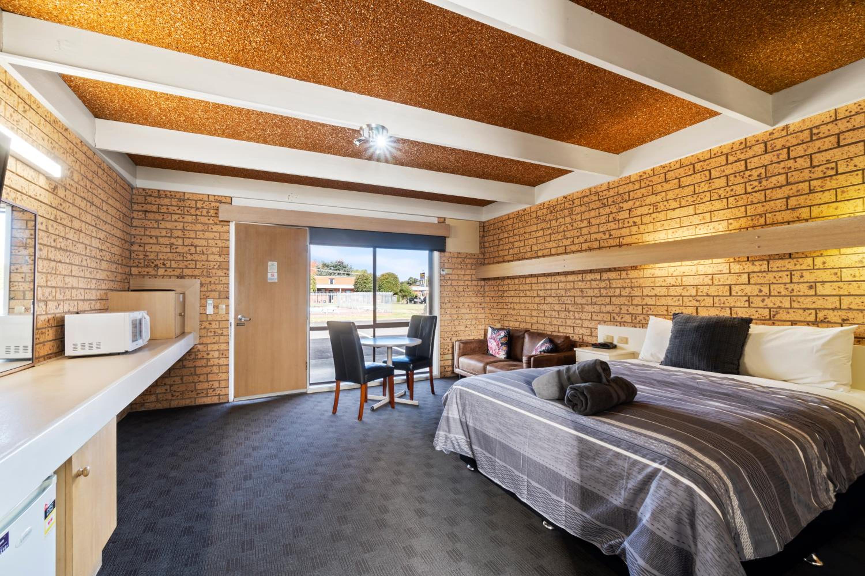 Deluxe Suite with Spa Bath