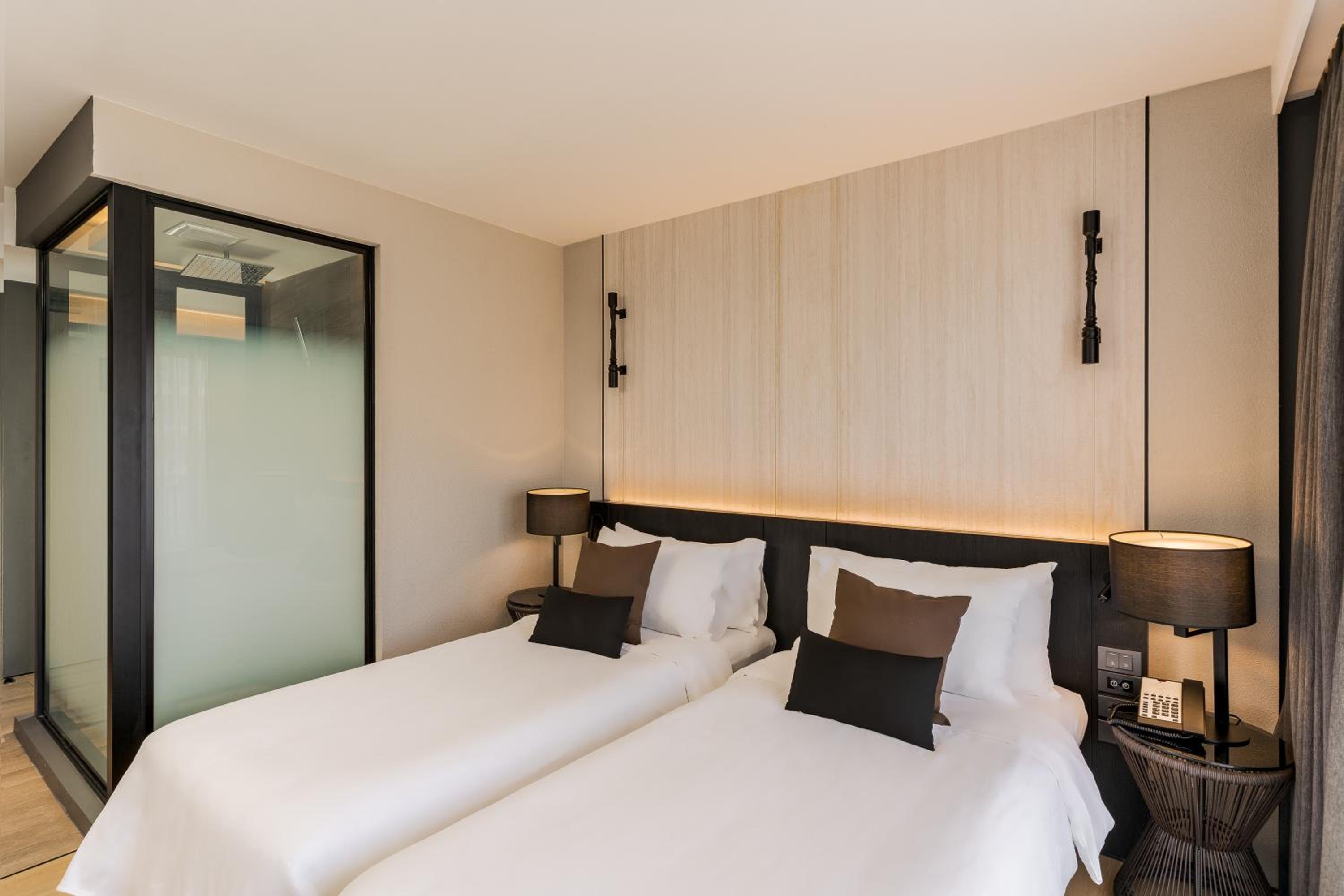 Deluxe Twin Room - Photo 7