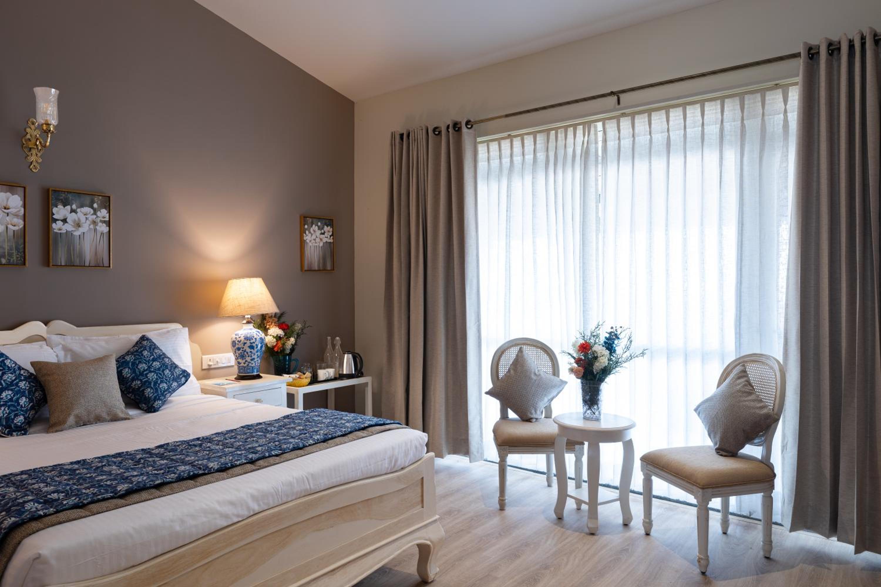 Deluxe King Room photo 3
