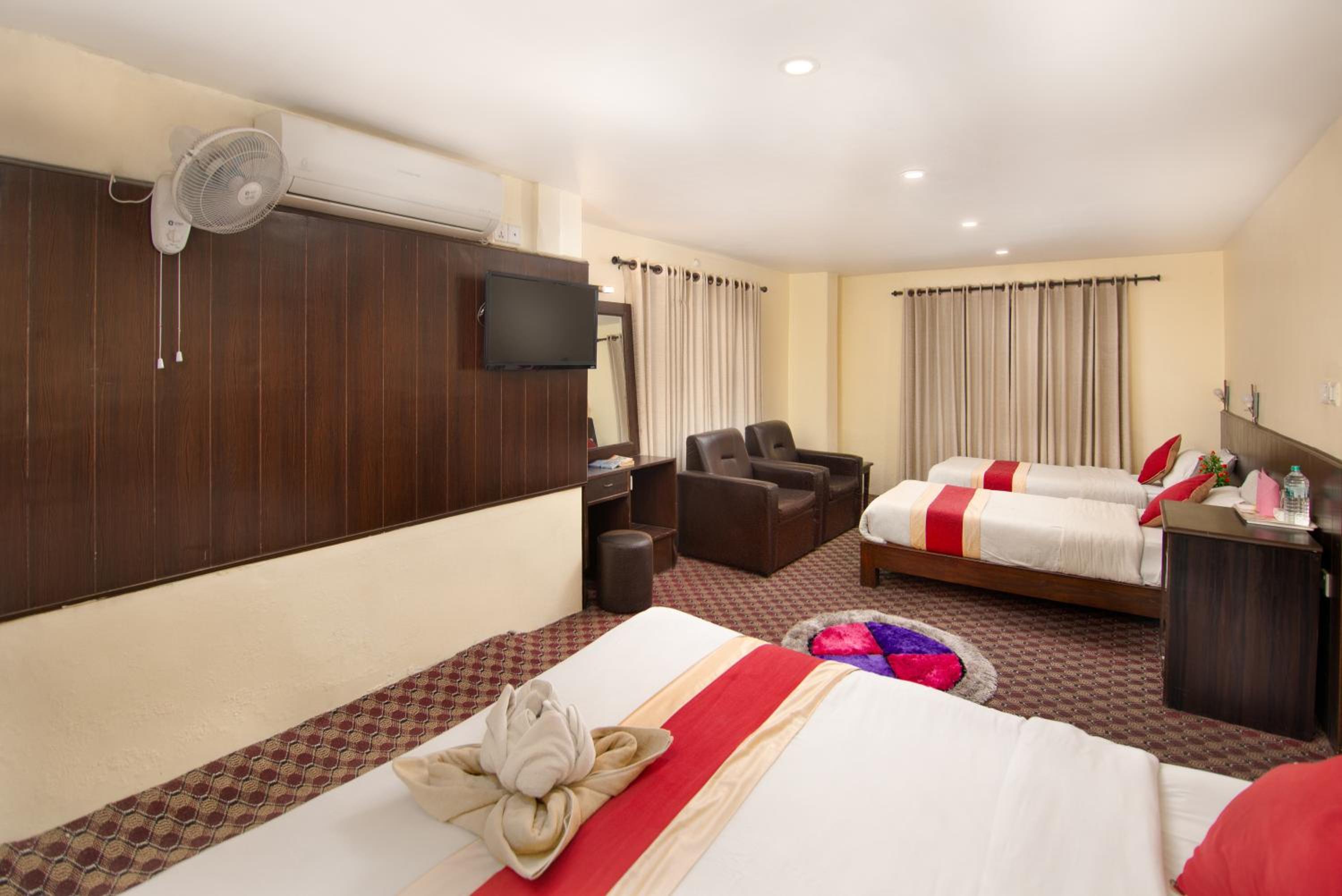Deluxe Family Room