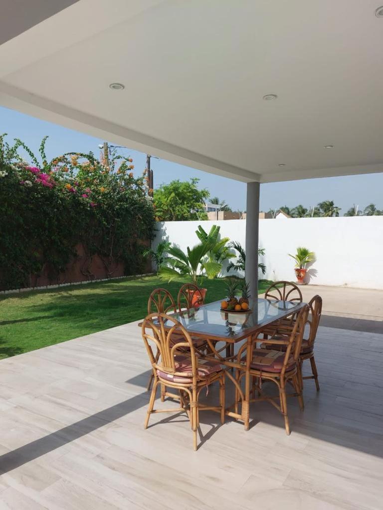 Villa photo 2