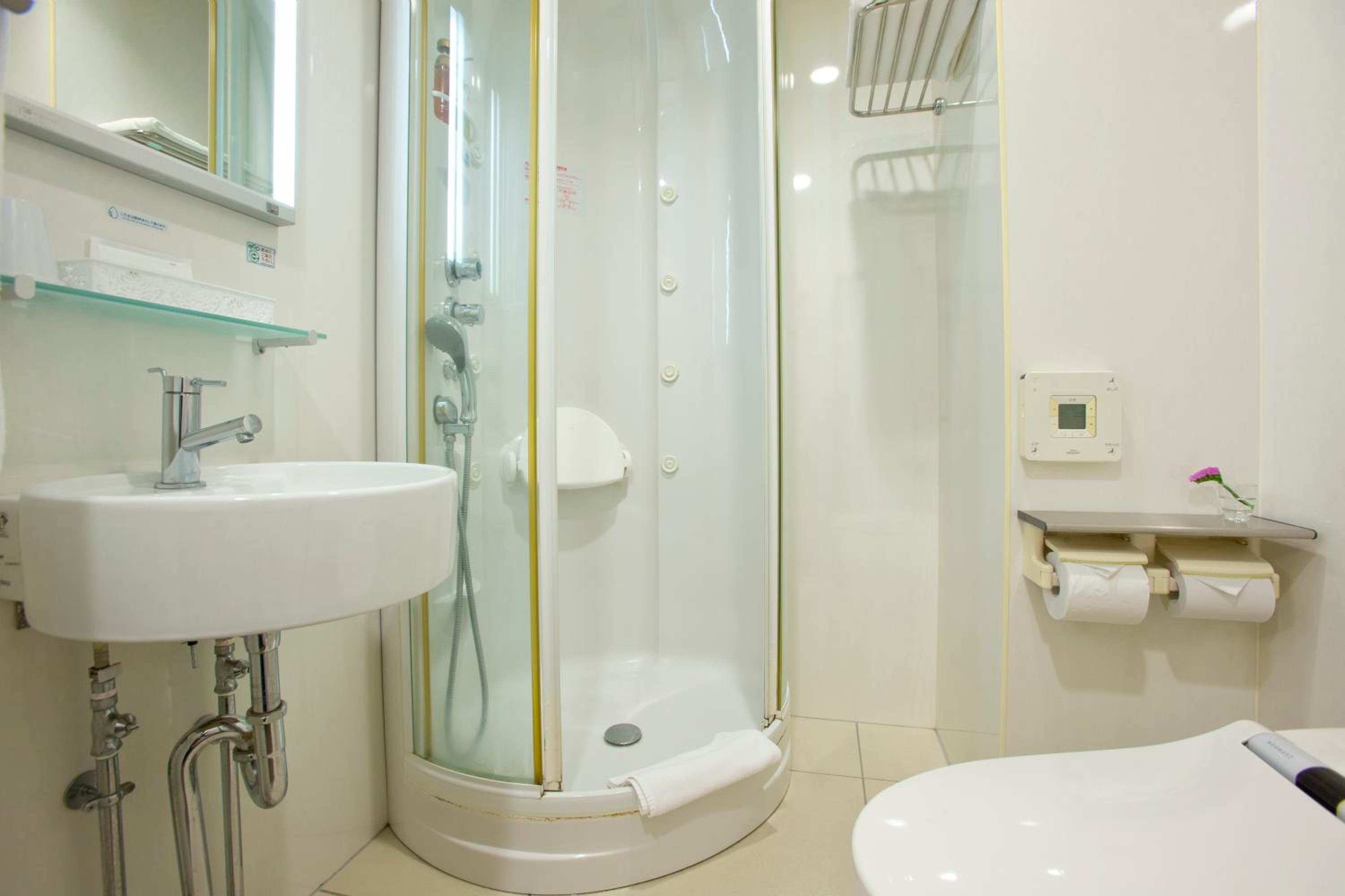 Double Room with Small Double Bed and Shower - Non-Smoking