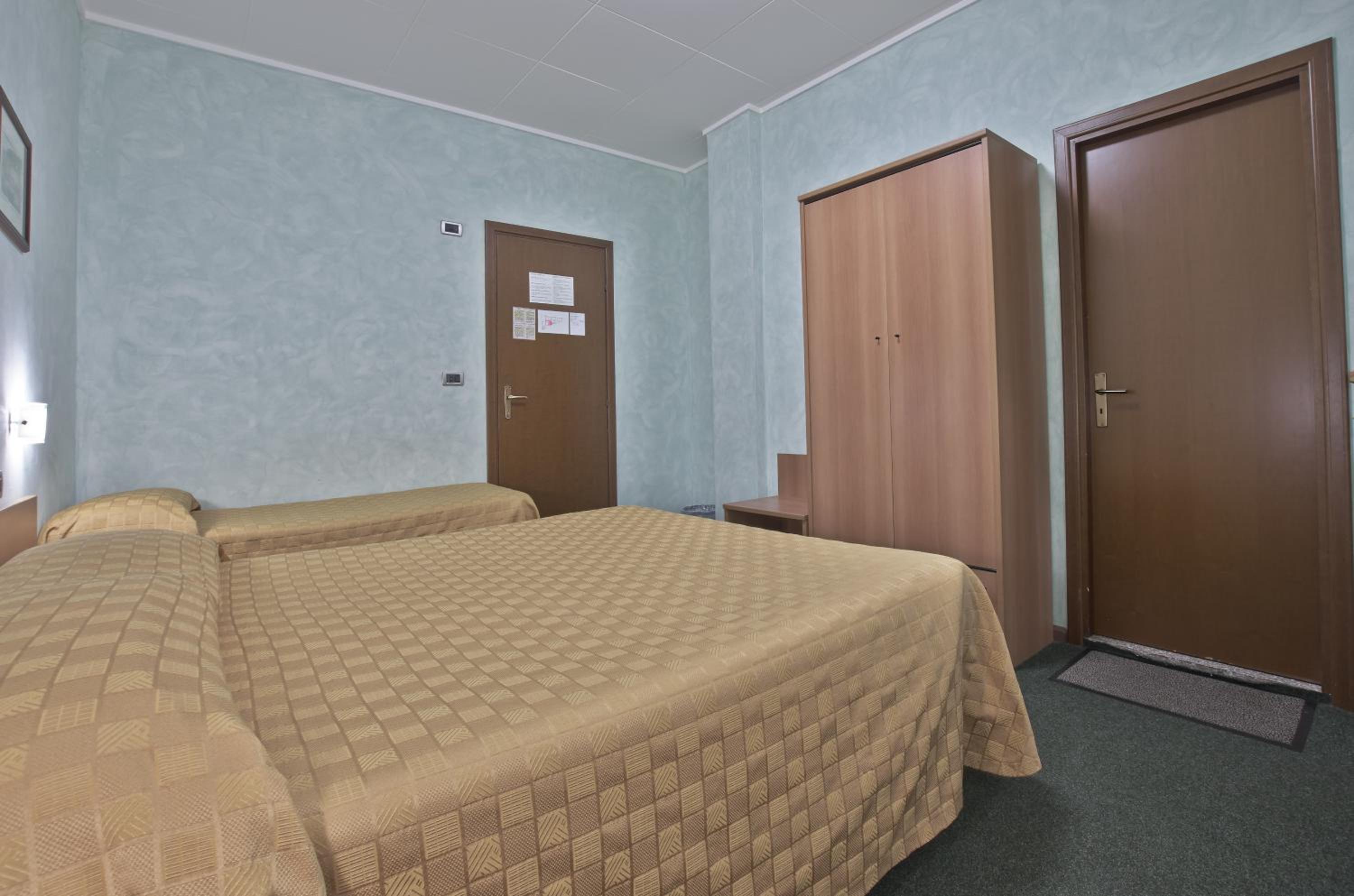 Triple Room - Photo 1