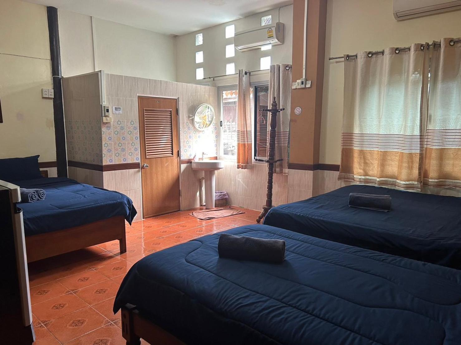 Family with Air Condition Room photo 3