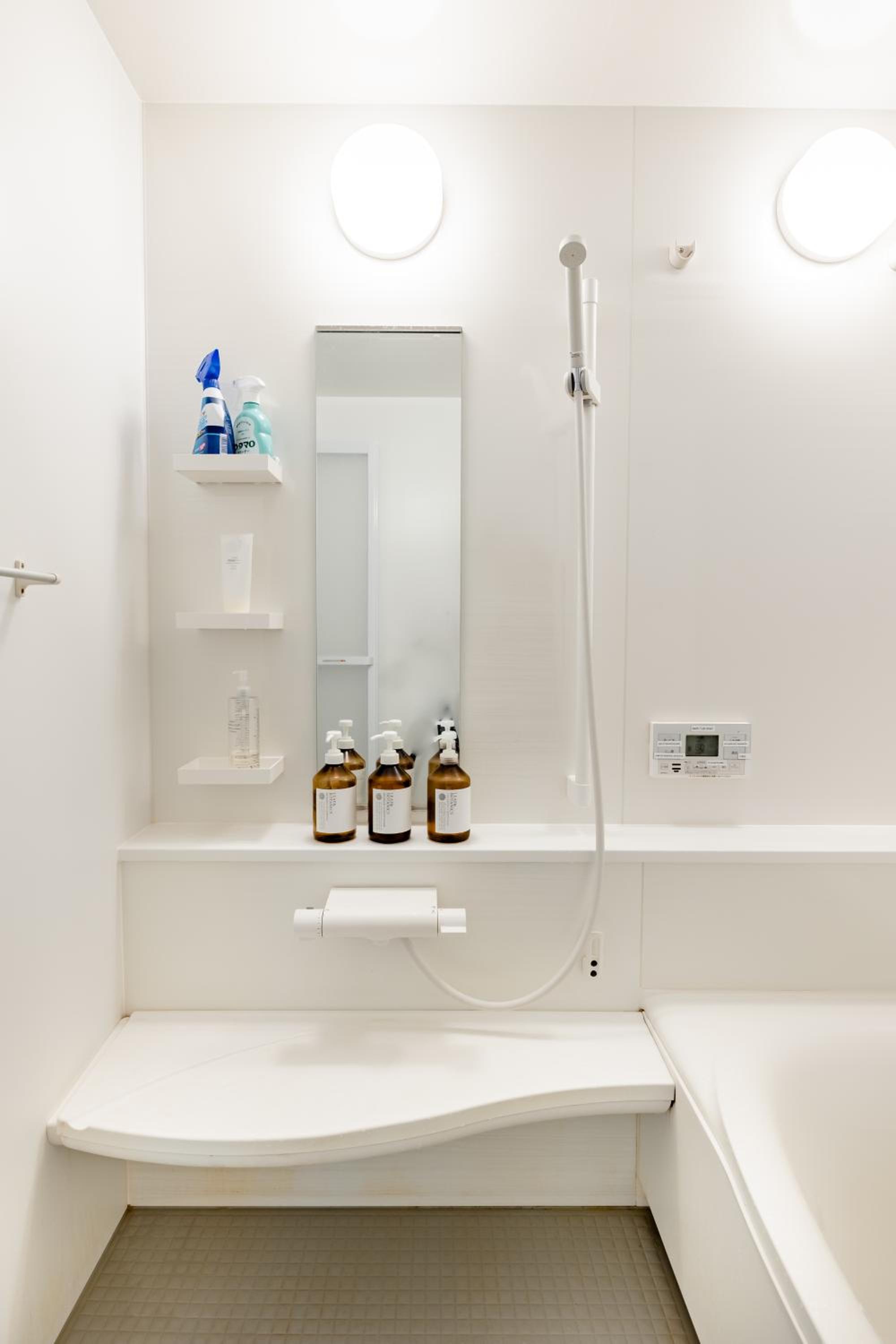 Quadruple Room with Shared Bathroom photo 3