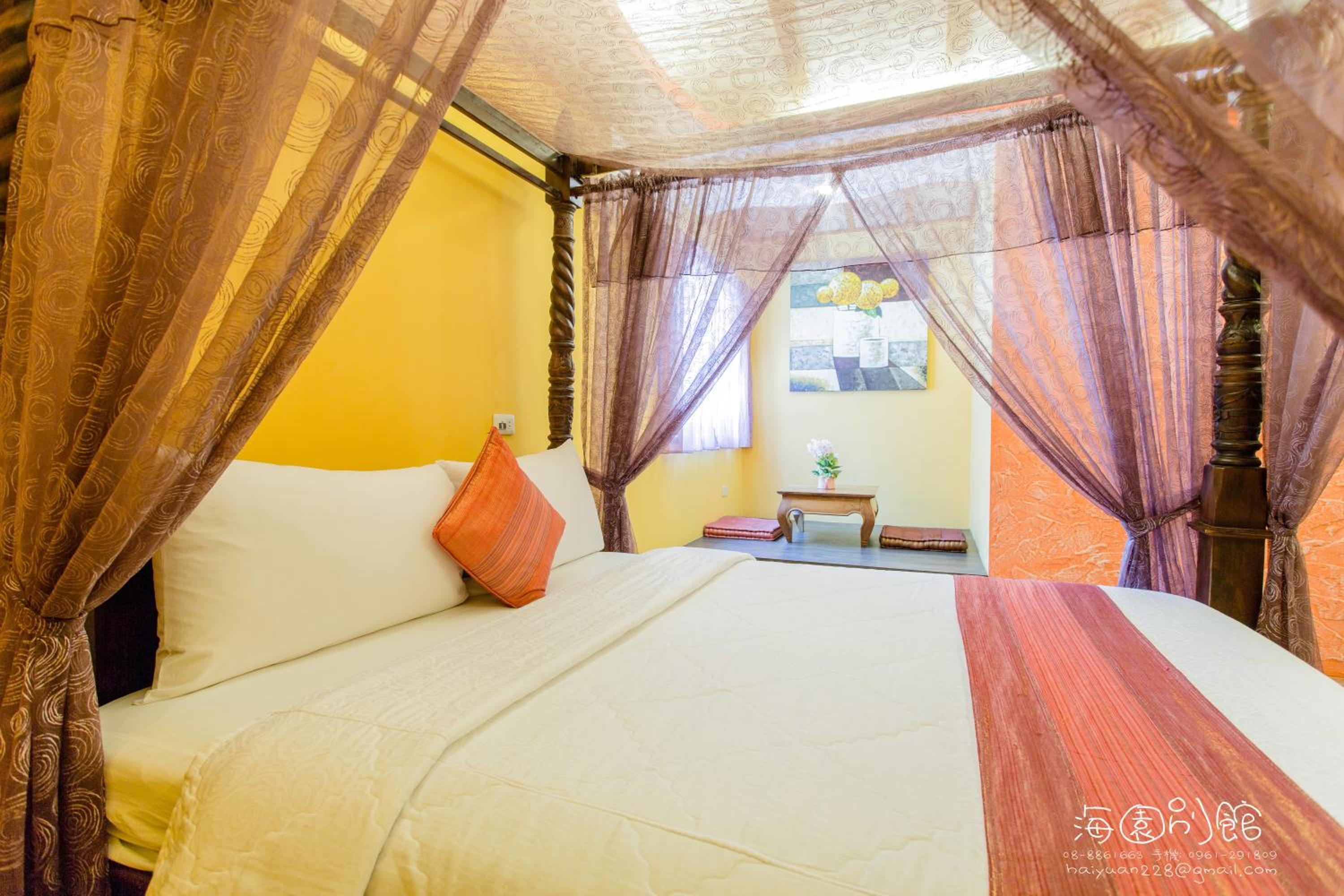 Double Room - Photo 18