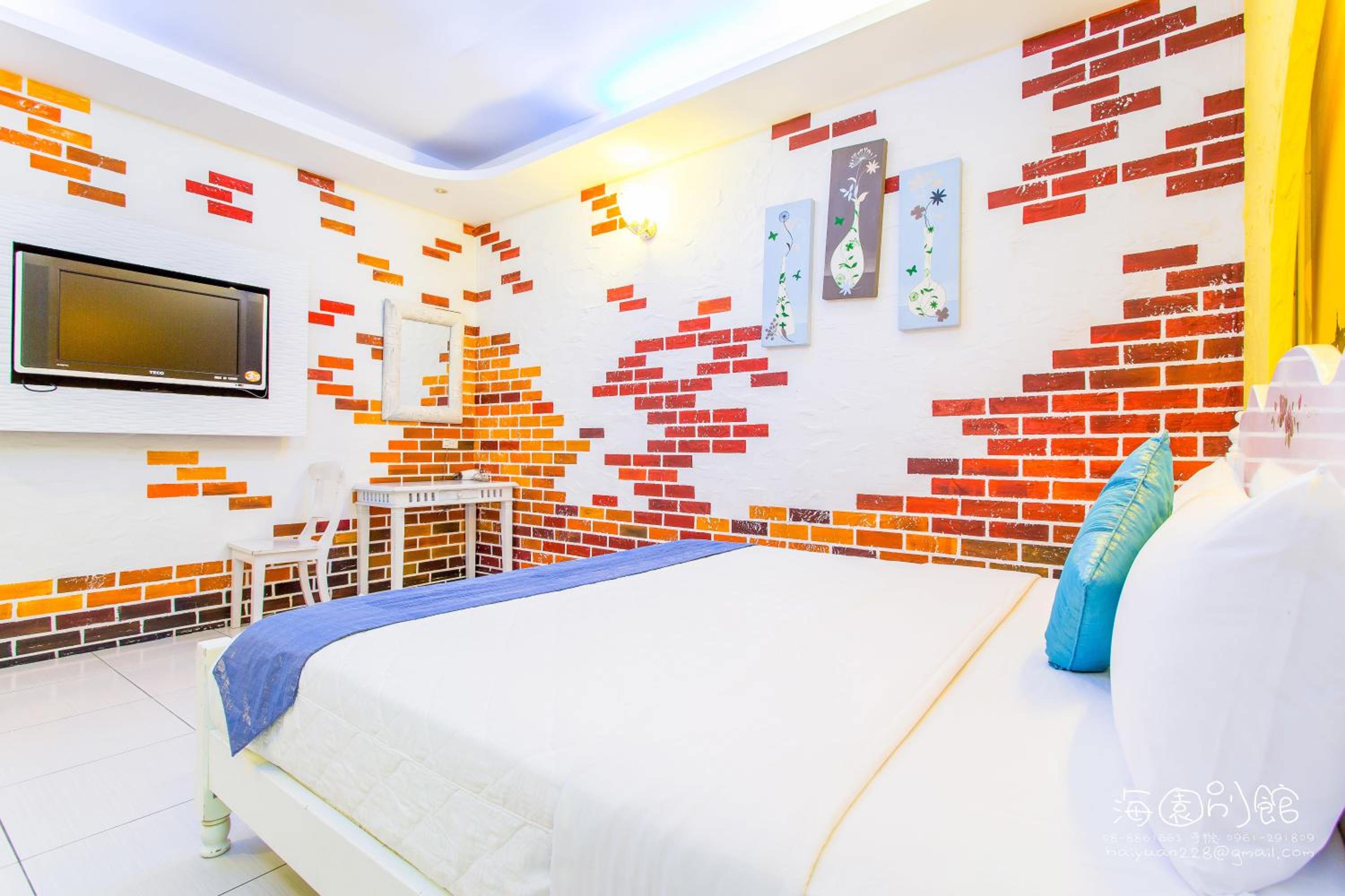 Double Room - Photo 16