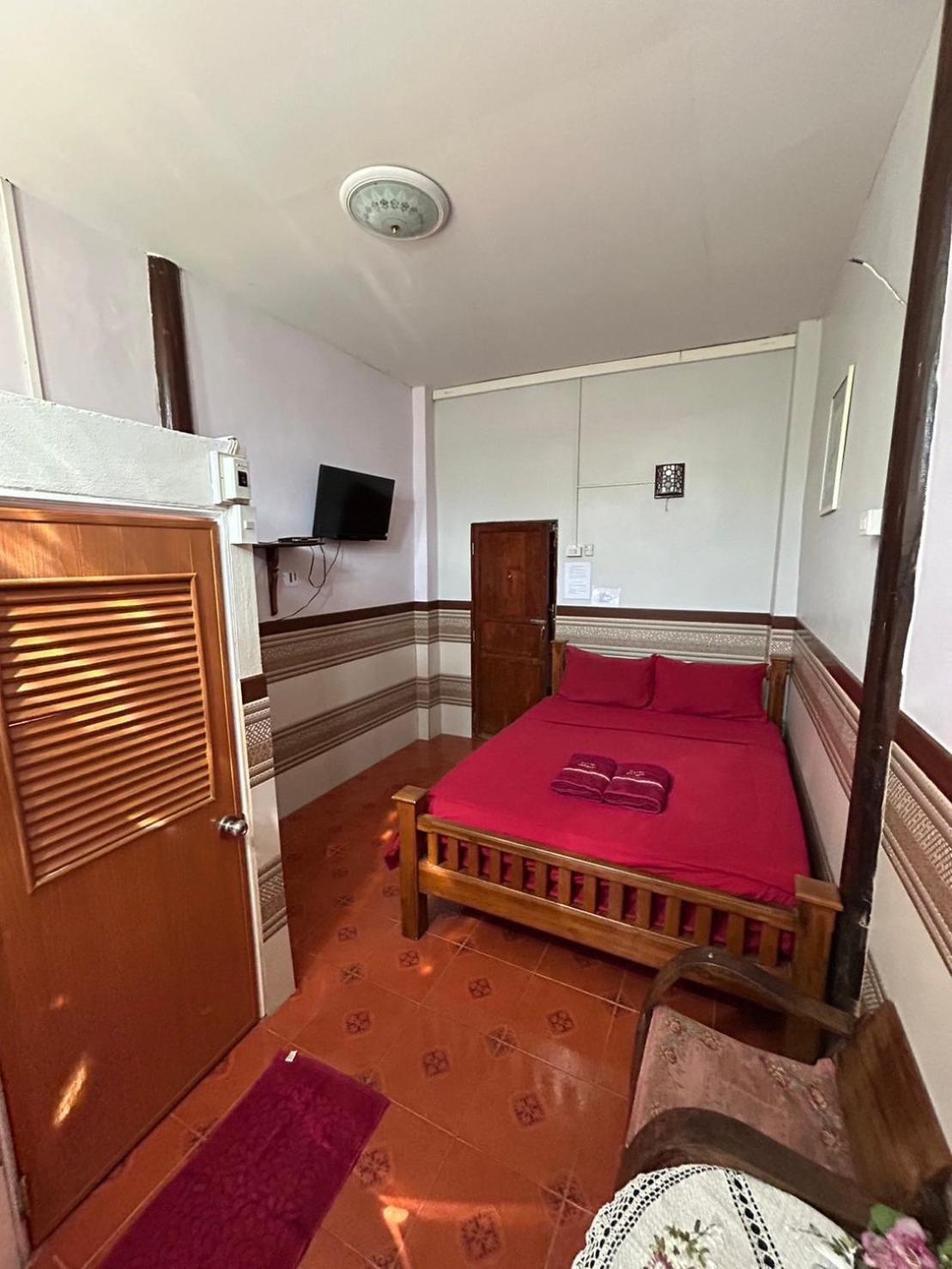 Standard Queen with Aircondition photo 3