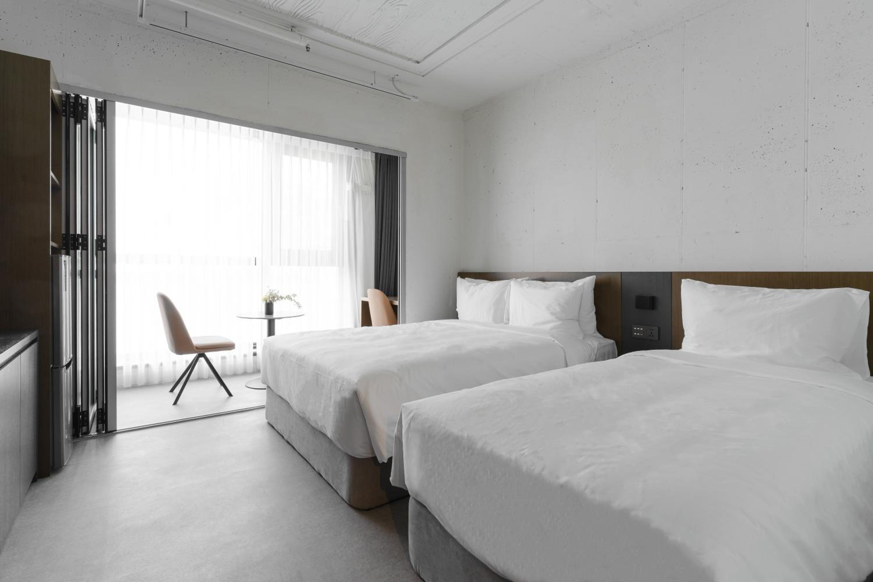 Deluxe Family Twin Room - Special Price for Walker