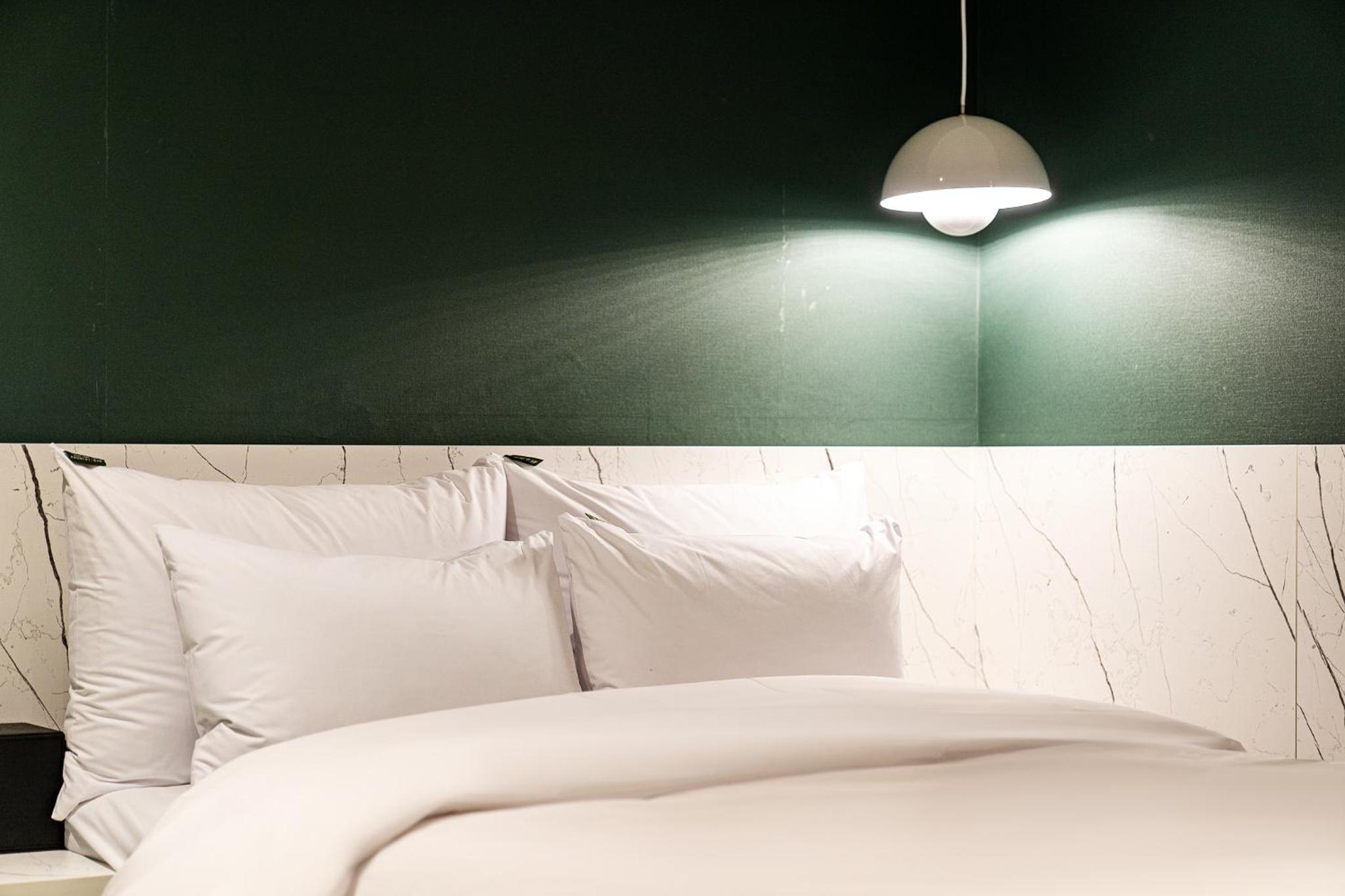 Standard Double Room - Photo 16