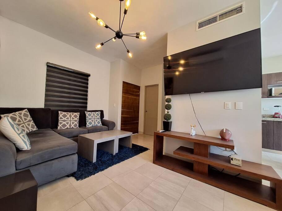 Three-Bedroom House photo 1