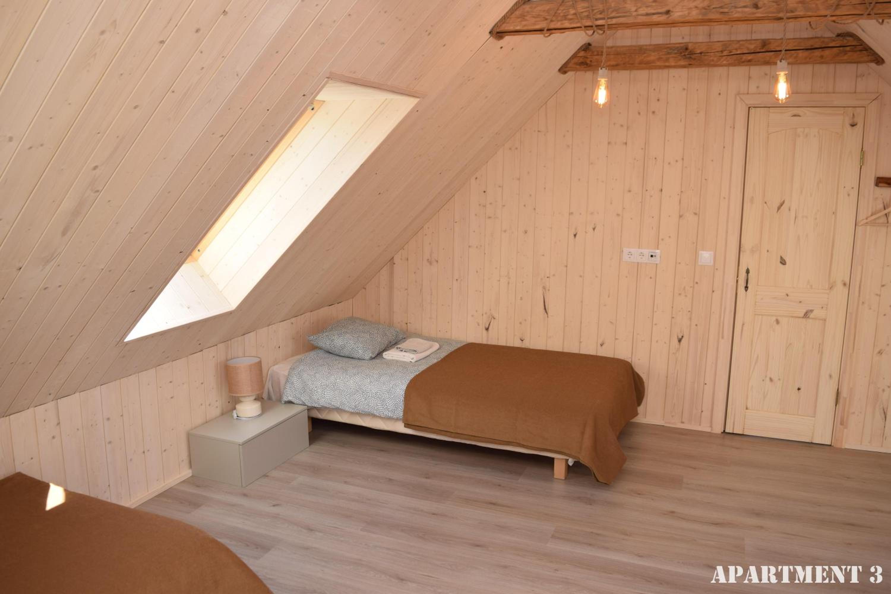 Two-Bedroom Townhouse - Photo 7