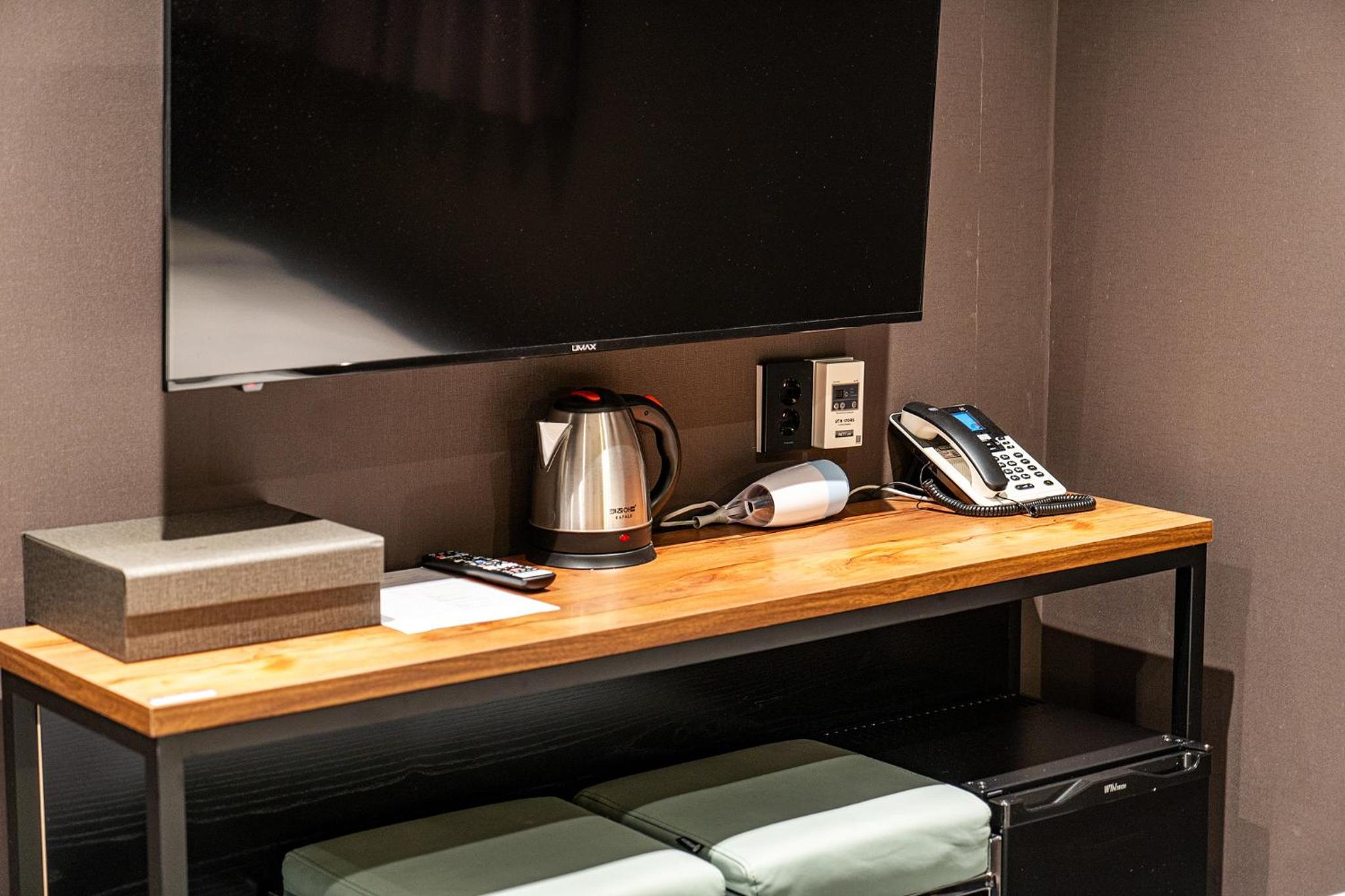 Standard Twin Room - Photo 4