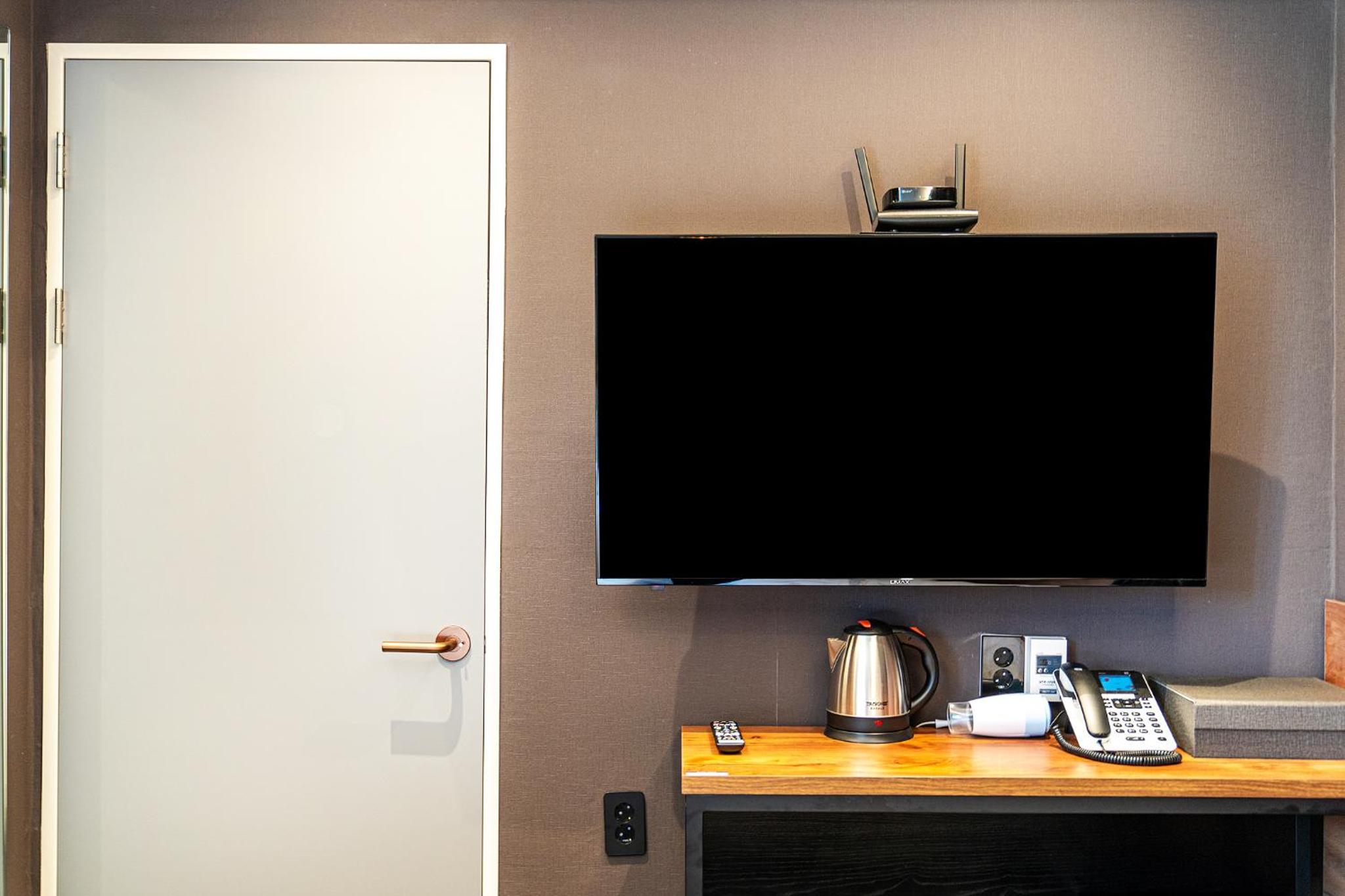 Standard Twin Room - Photo 5