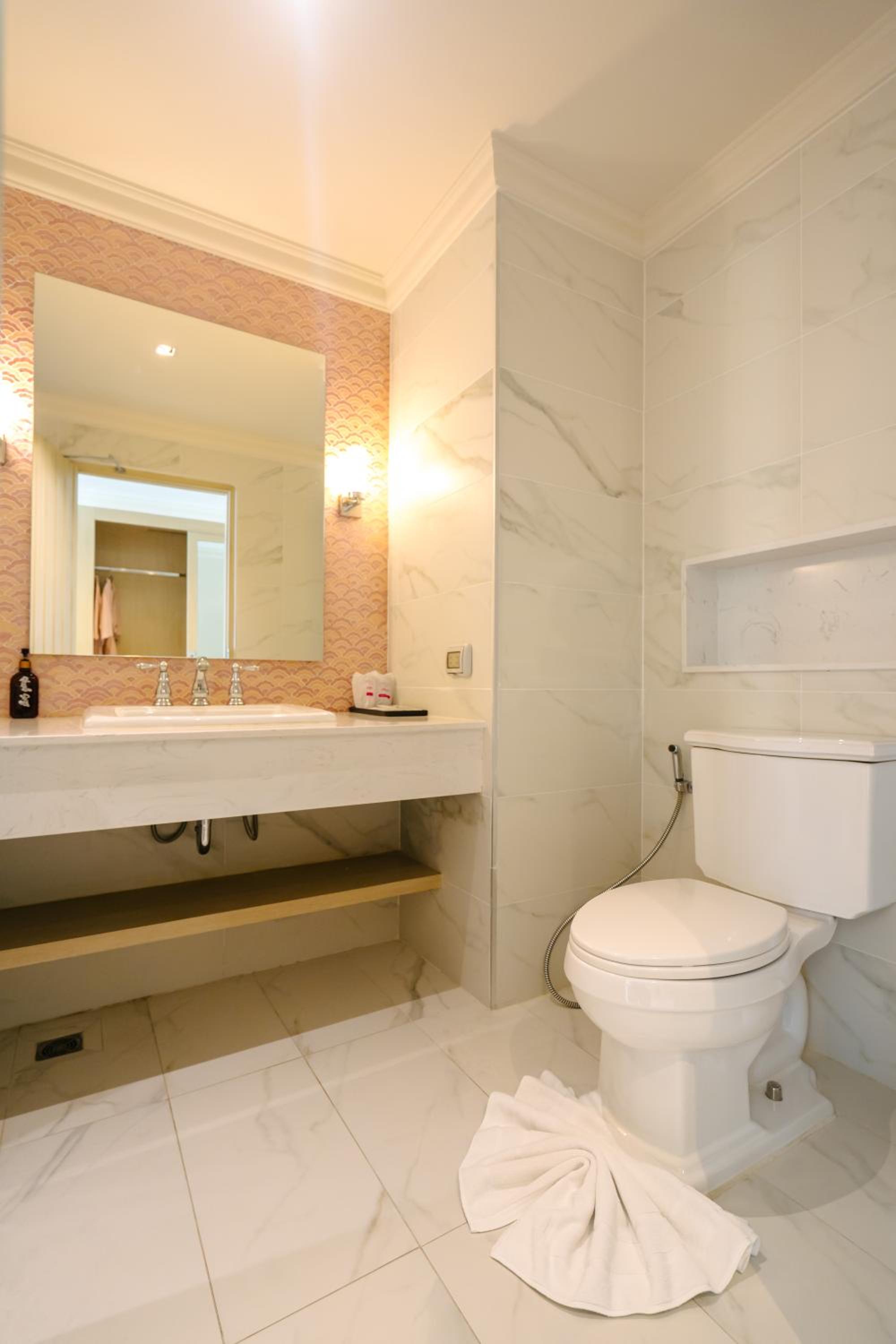 Deluxe Double Room with Spa Bath  - Photo 13
