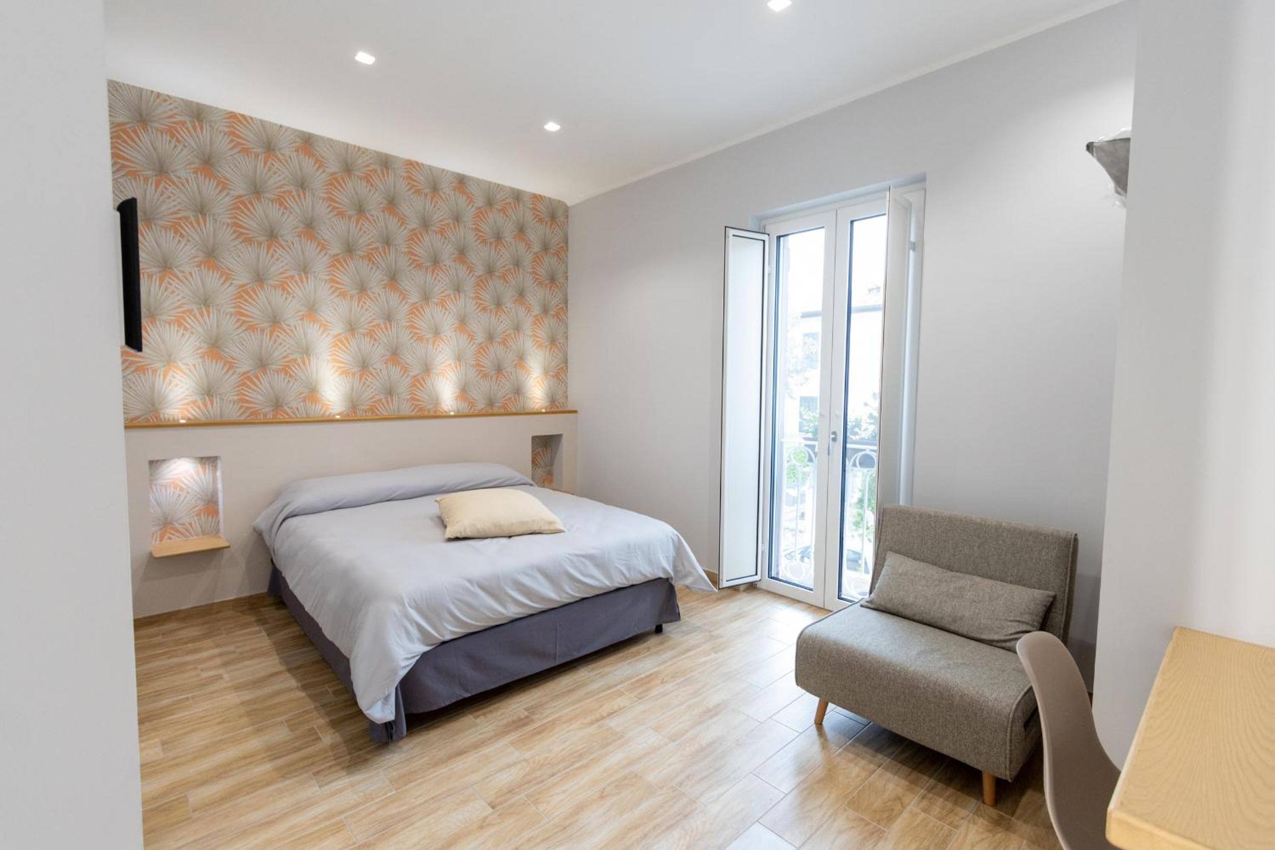 Large Double Room photo 1