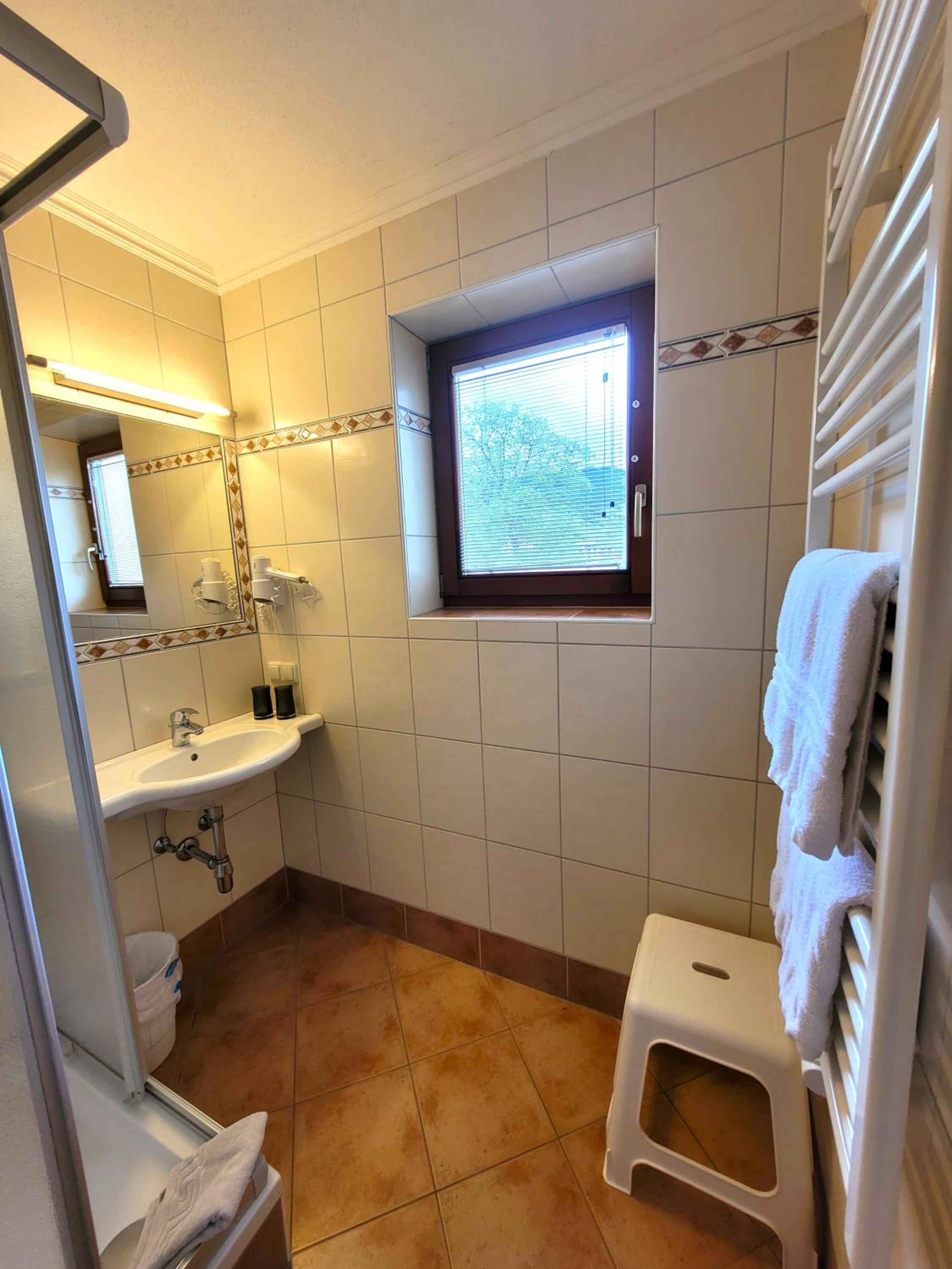 Double Room with Extra Bed photo 3