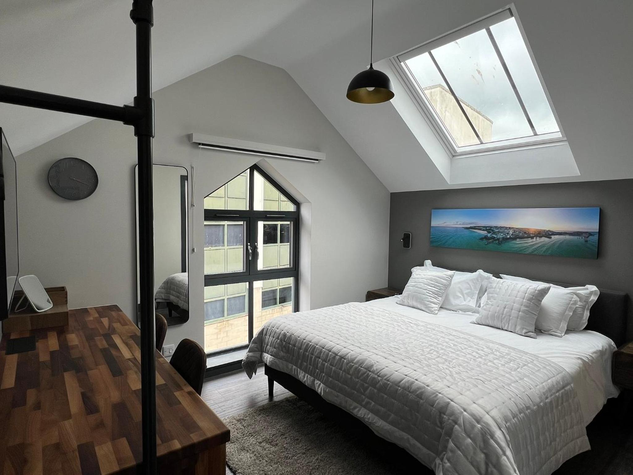 Queen Room photo 1