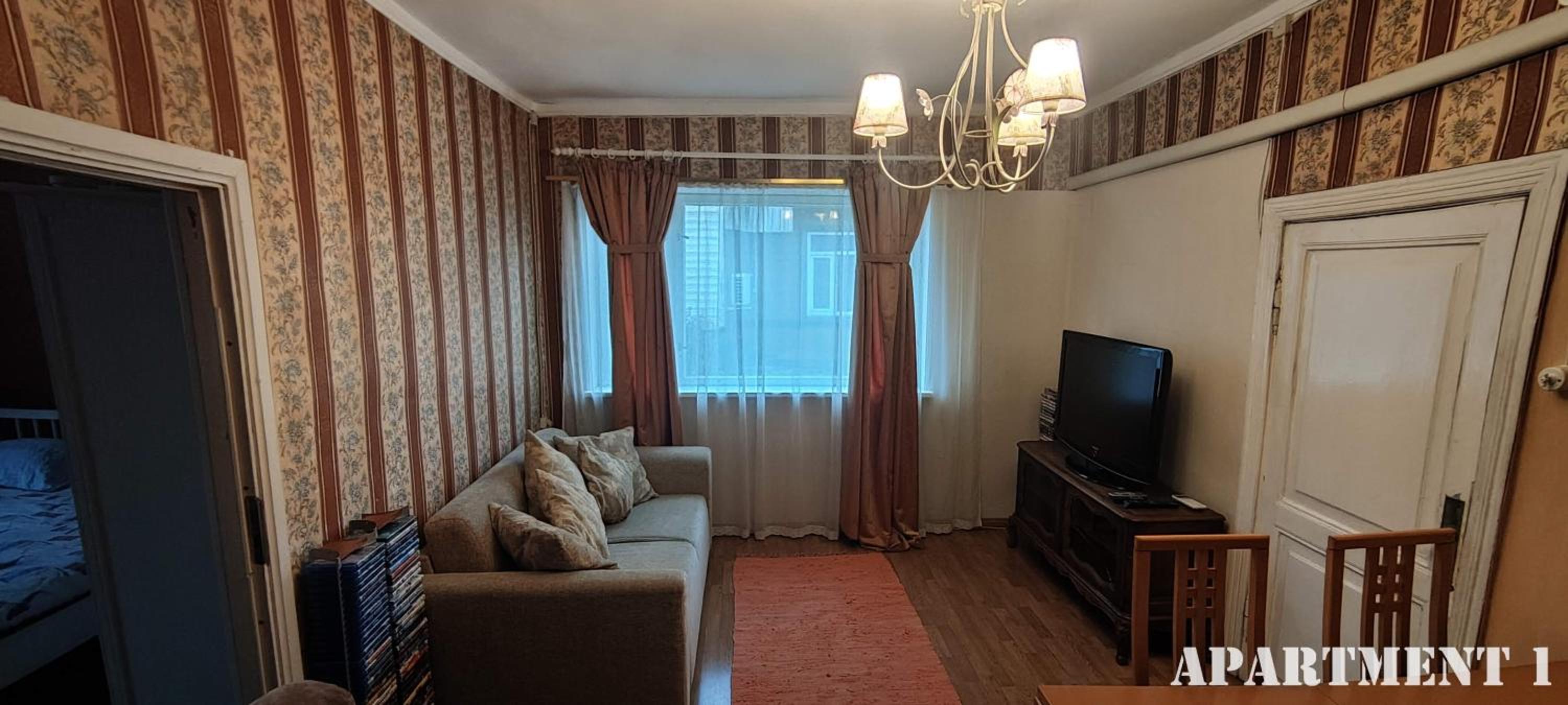 One-Bedroom House - Photo 13