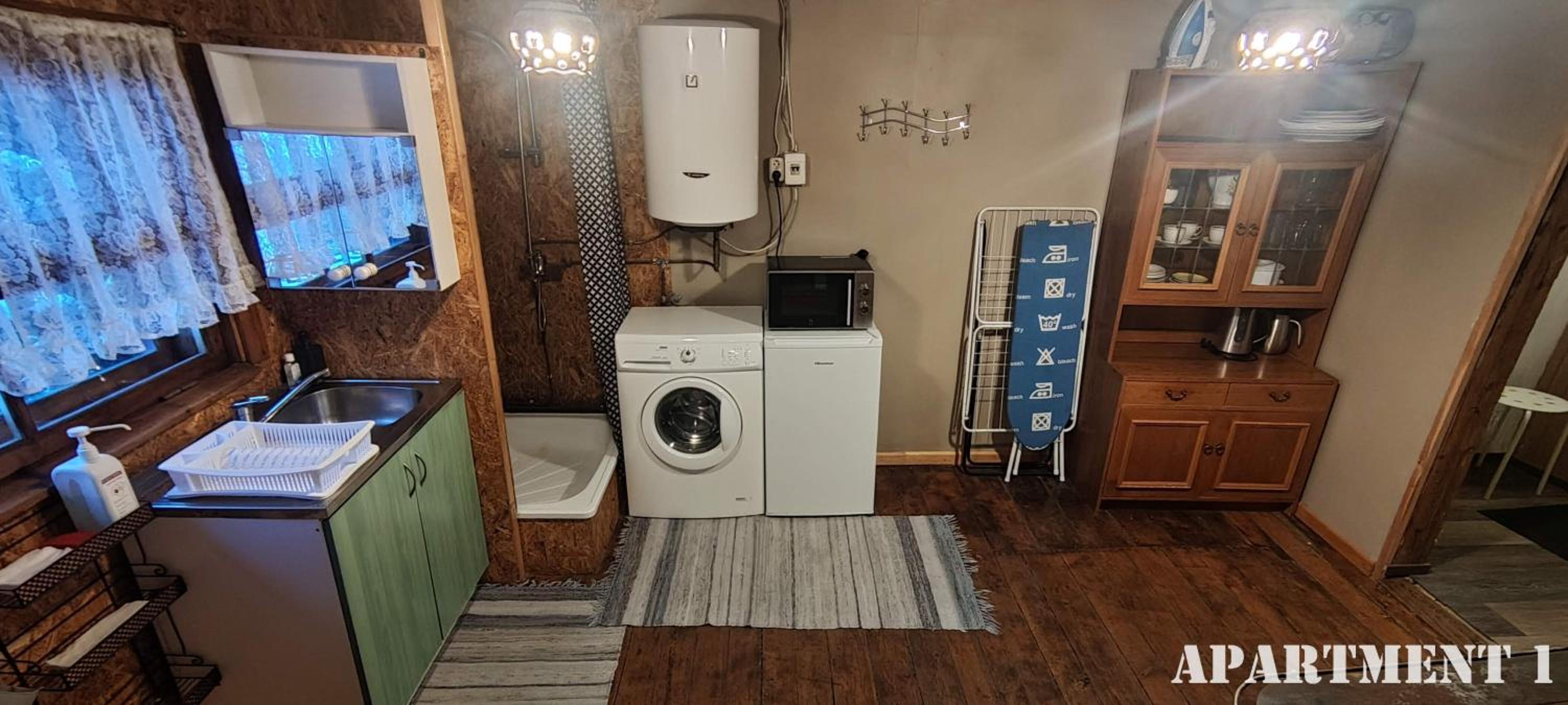 One-Bedroom House - Photo 8
