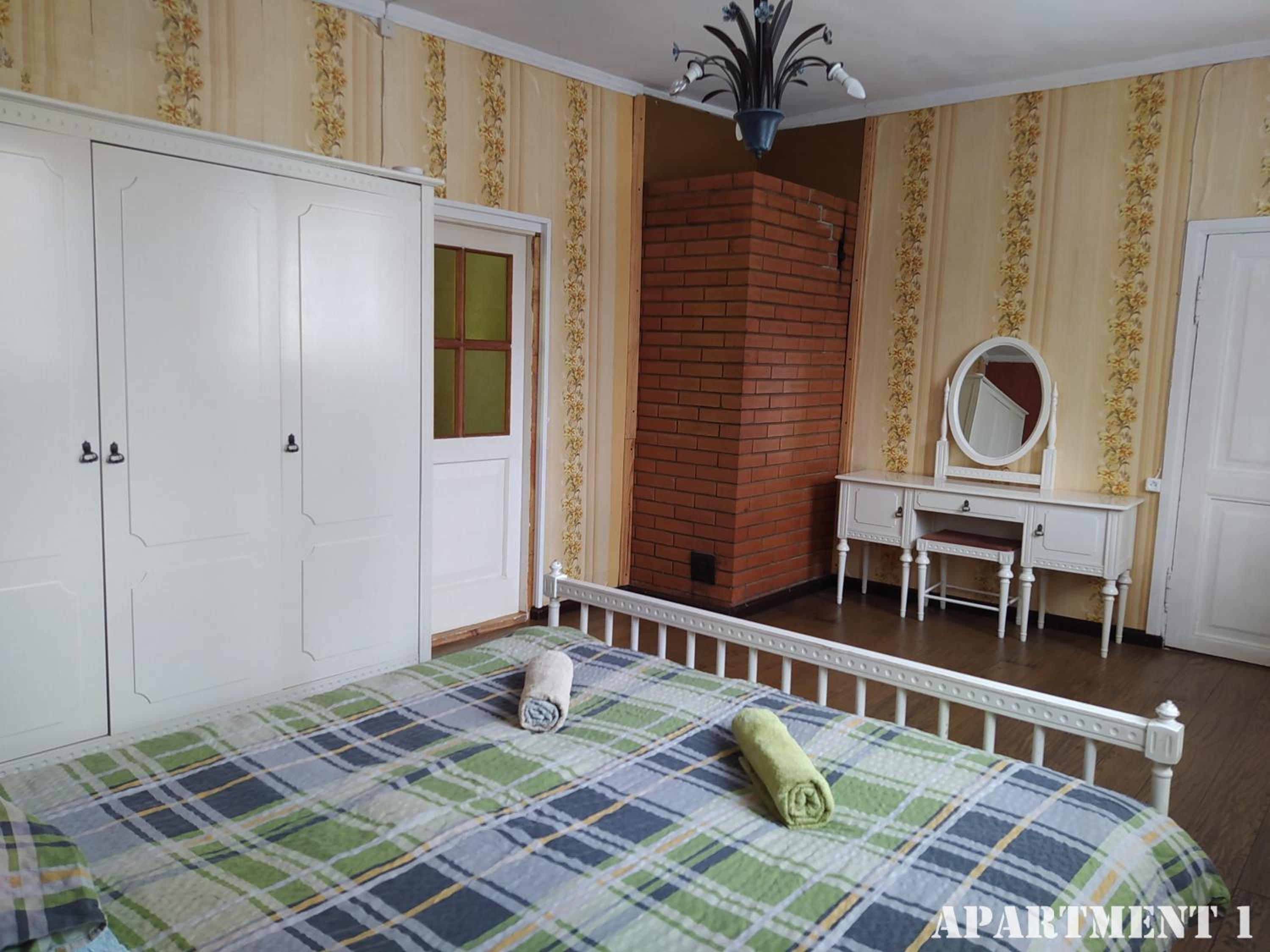 One-Bedroom House - Photo 14