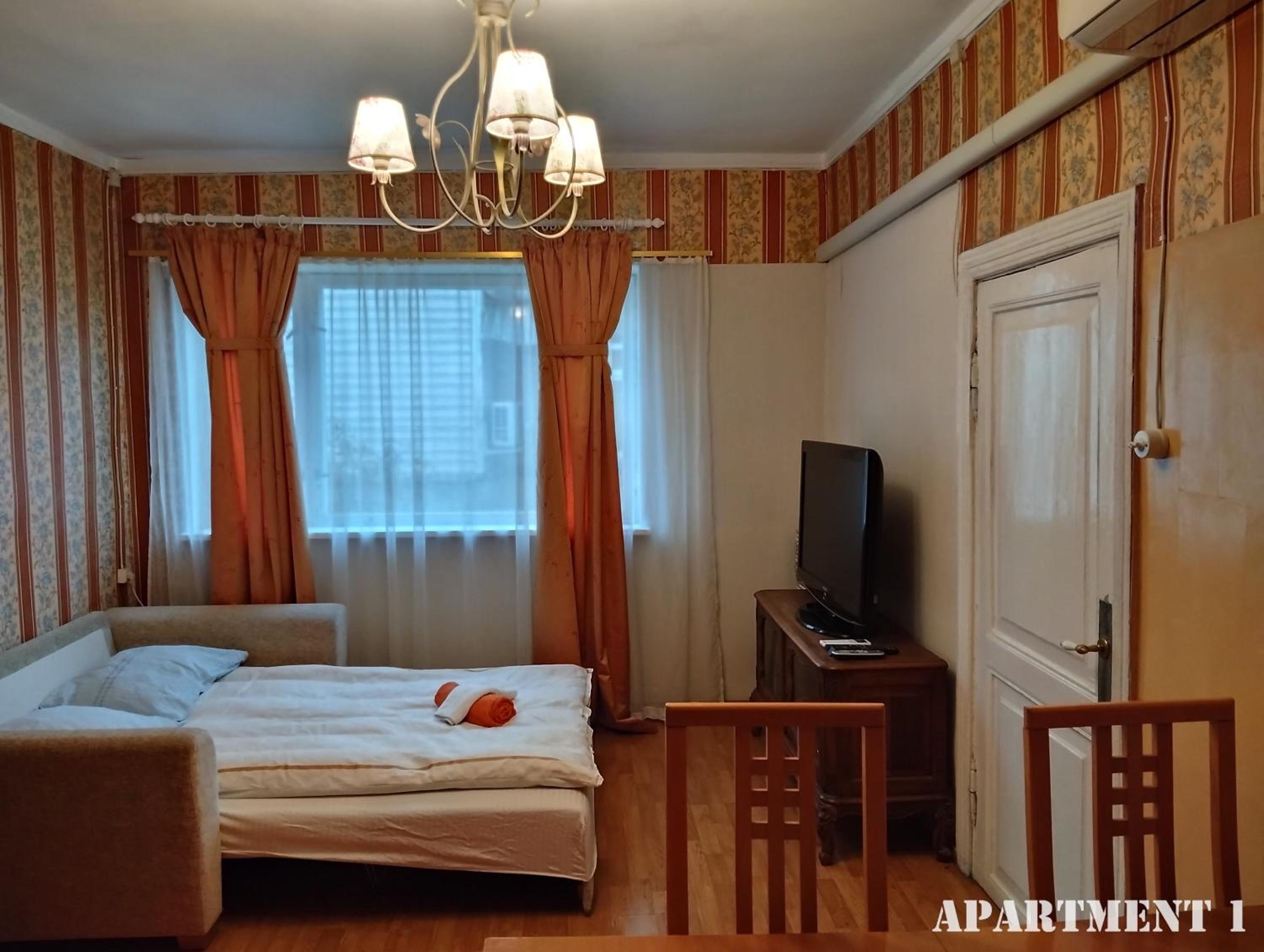 One-Bedroom House - Photo 12