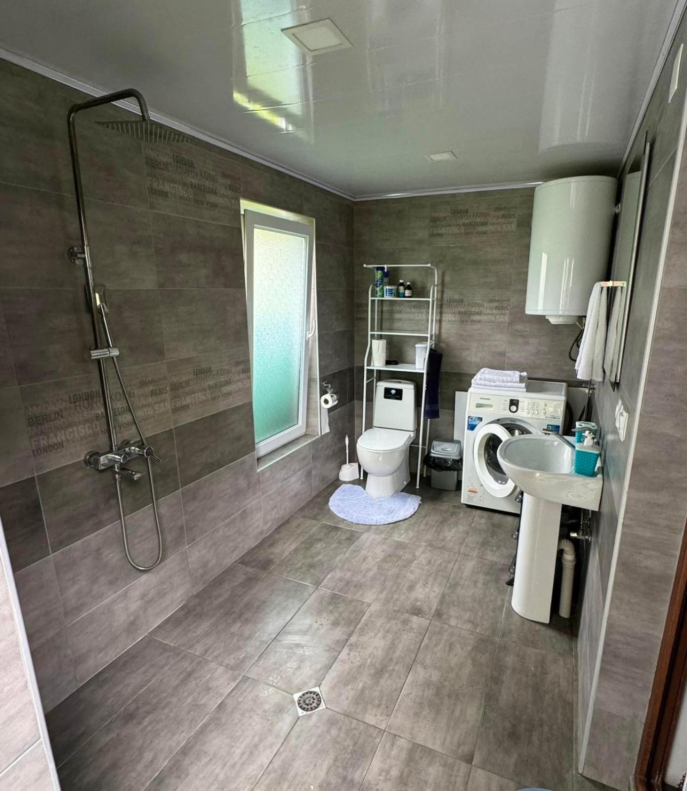 Double Room With Private Bathroom photo 3