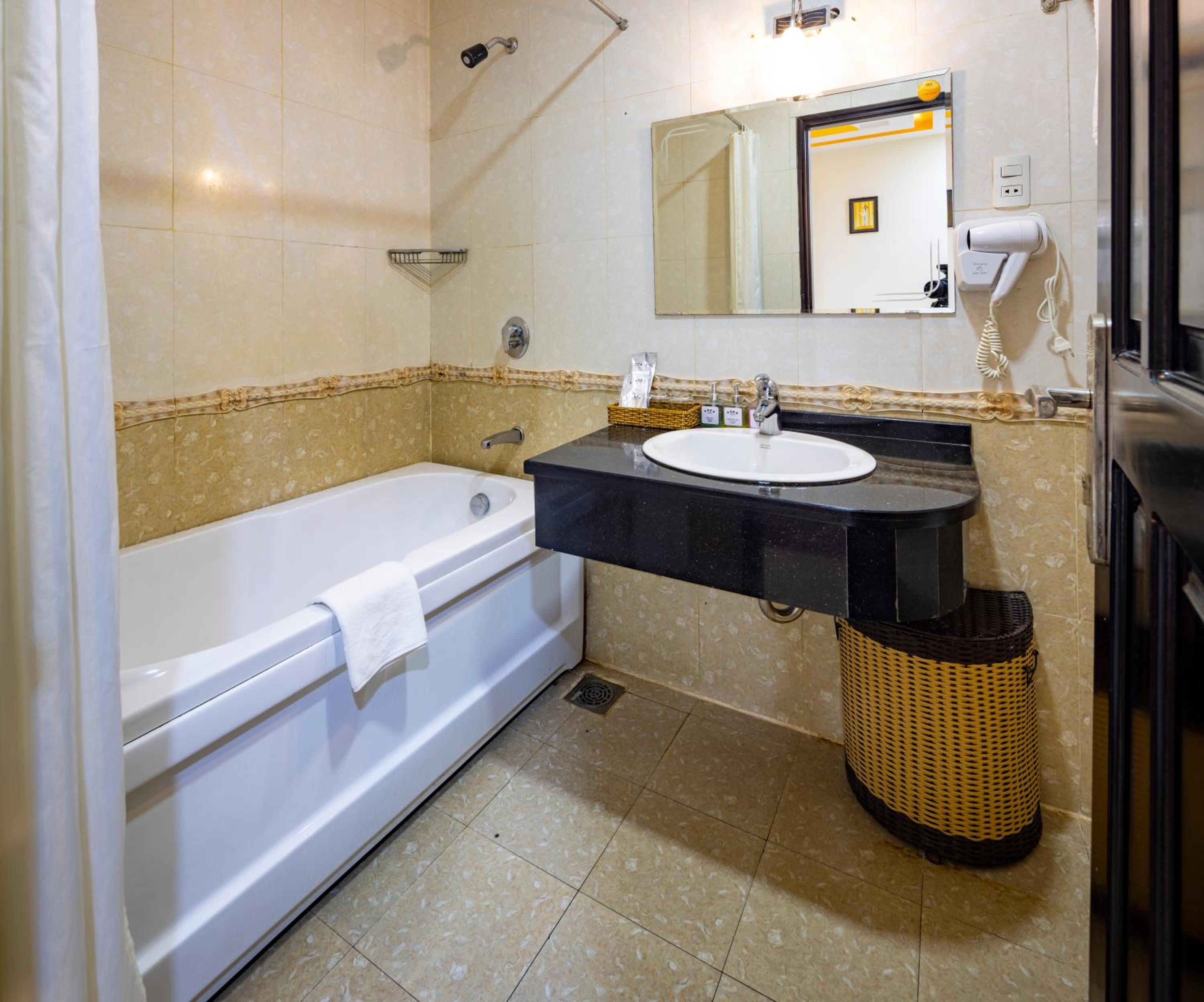 Deluxe Double or Twin Room photo 2