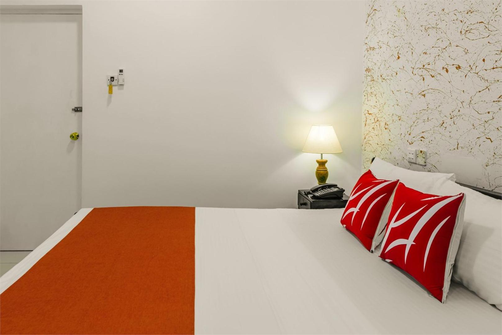 Deluxe Double Room - Photo 7