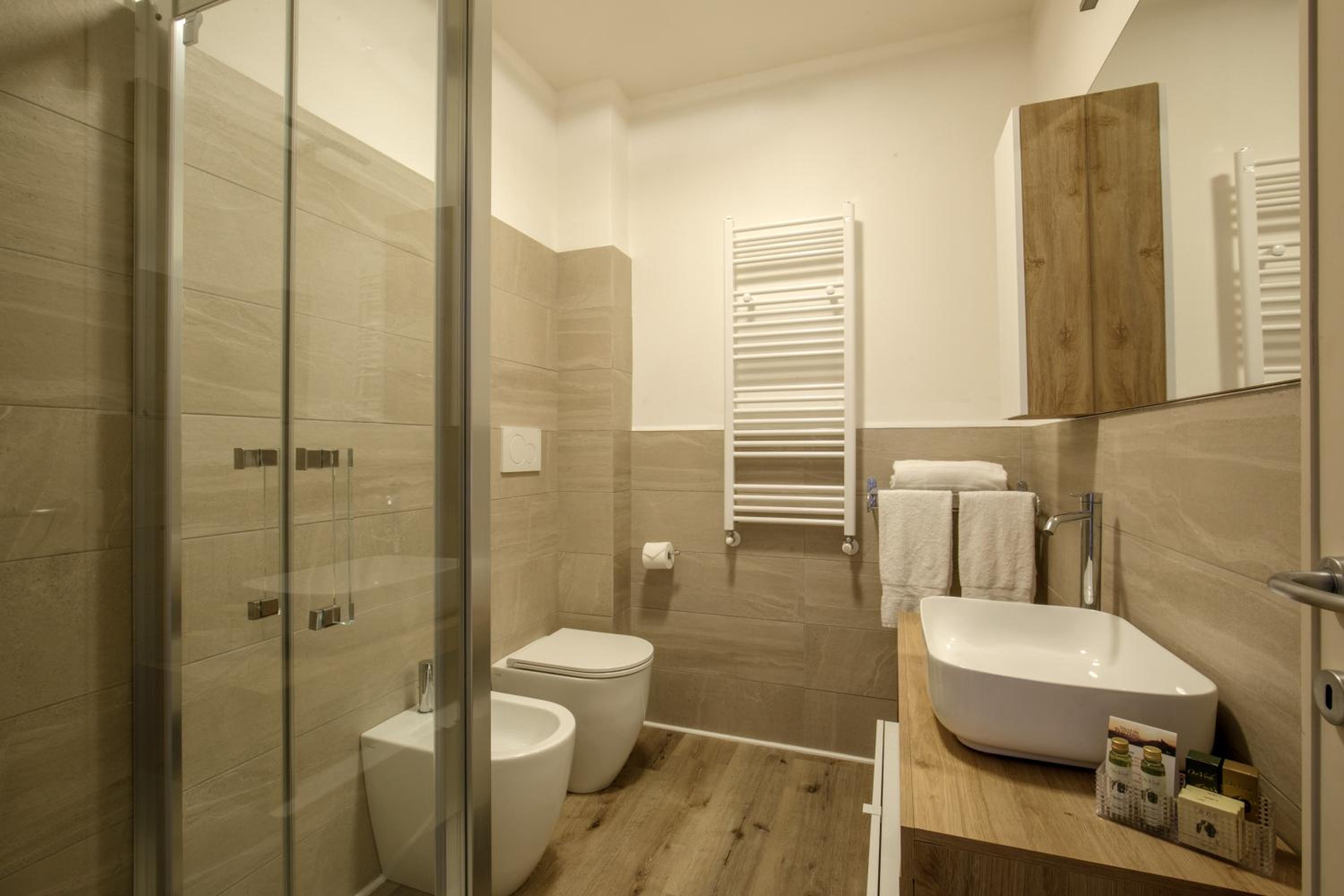 Apartment - Ground Floor photo 2