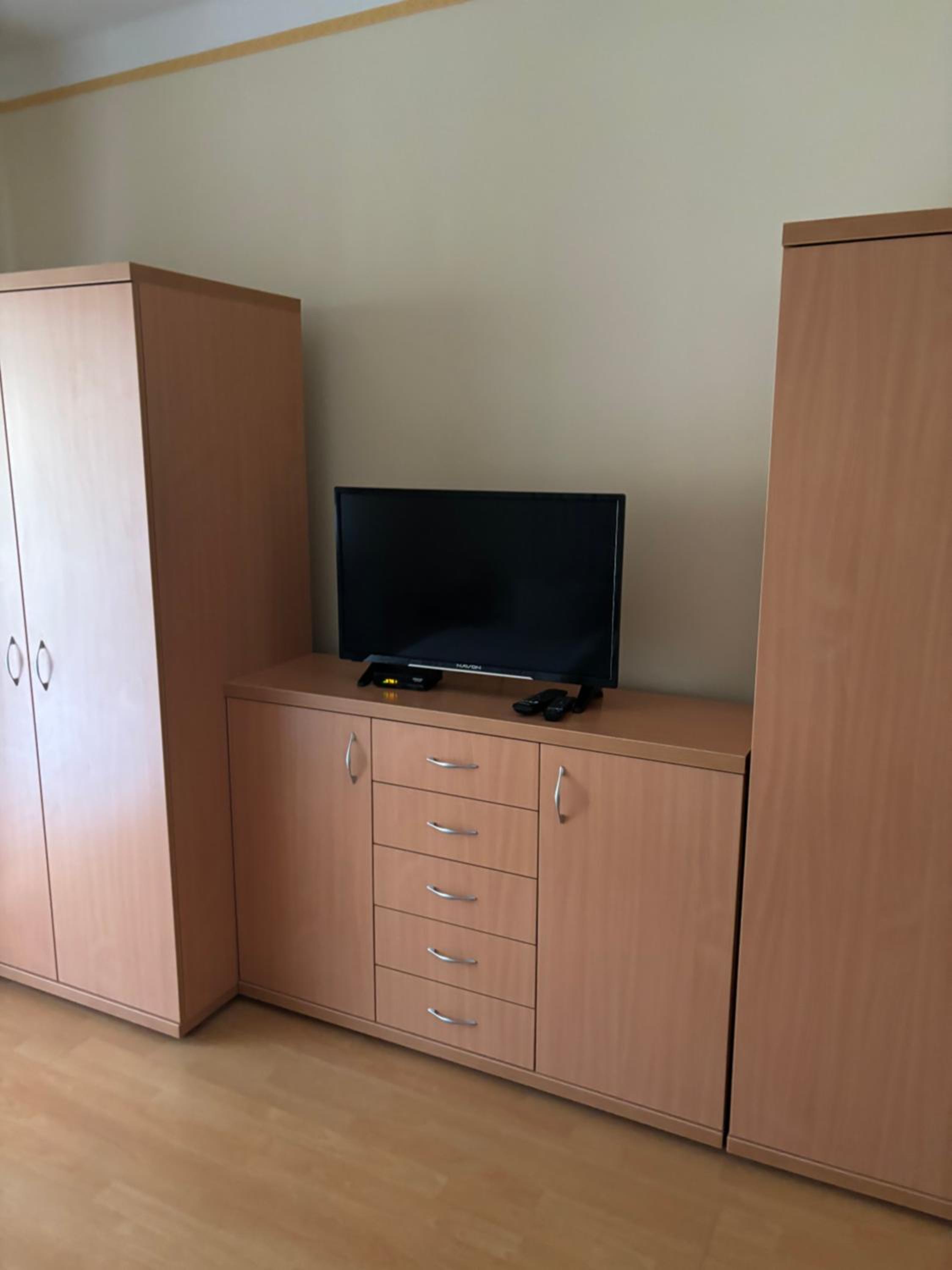 Studio Apartment photo 1