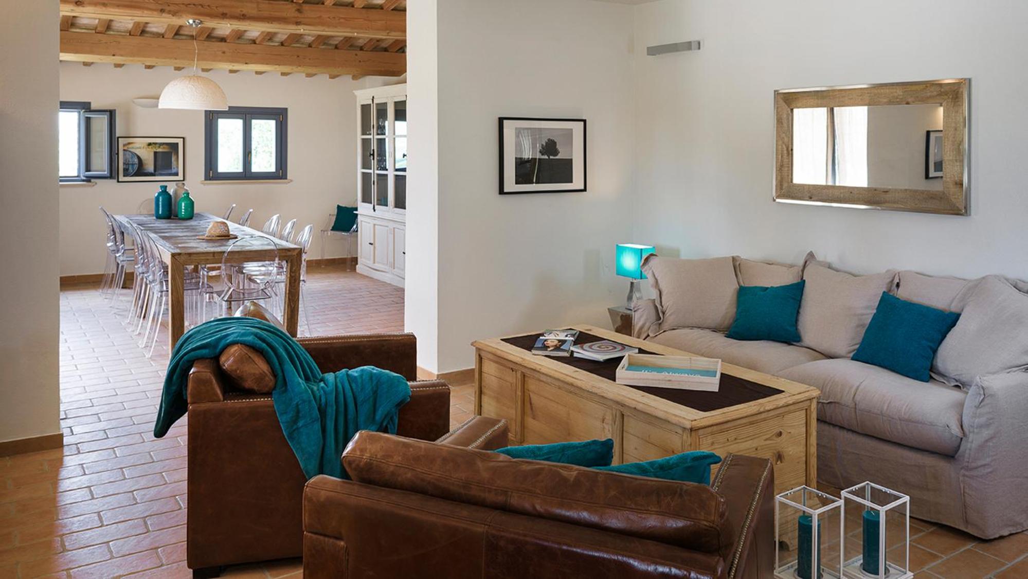 Six-Bedroom Villa  photo 1