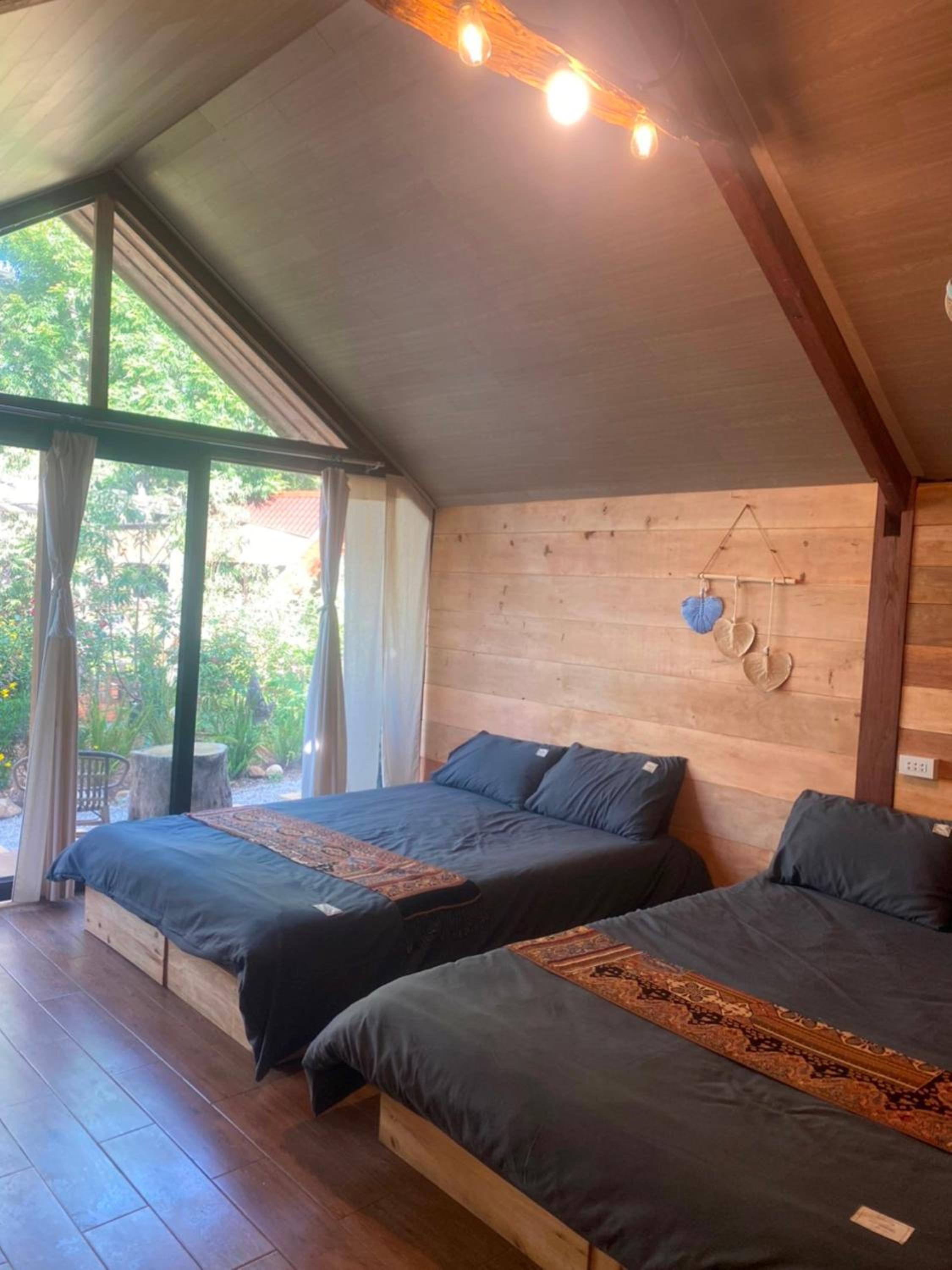 Deluxe Bungalow - Photo 2