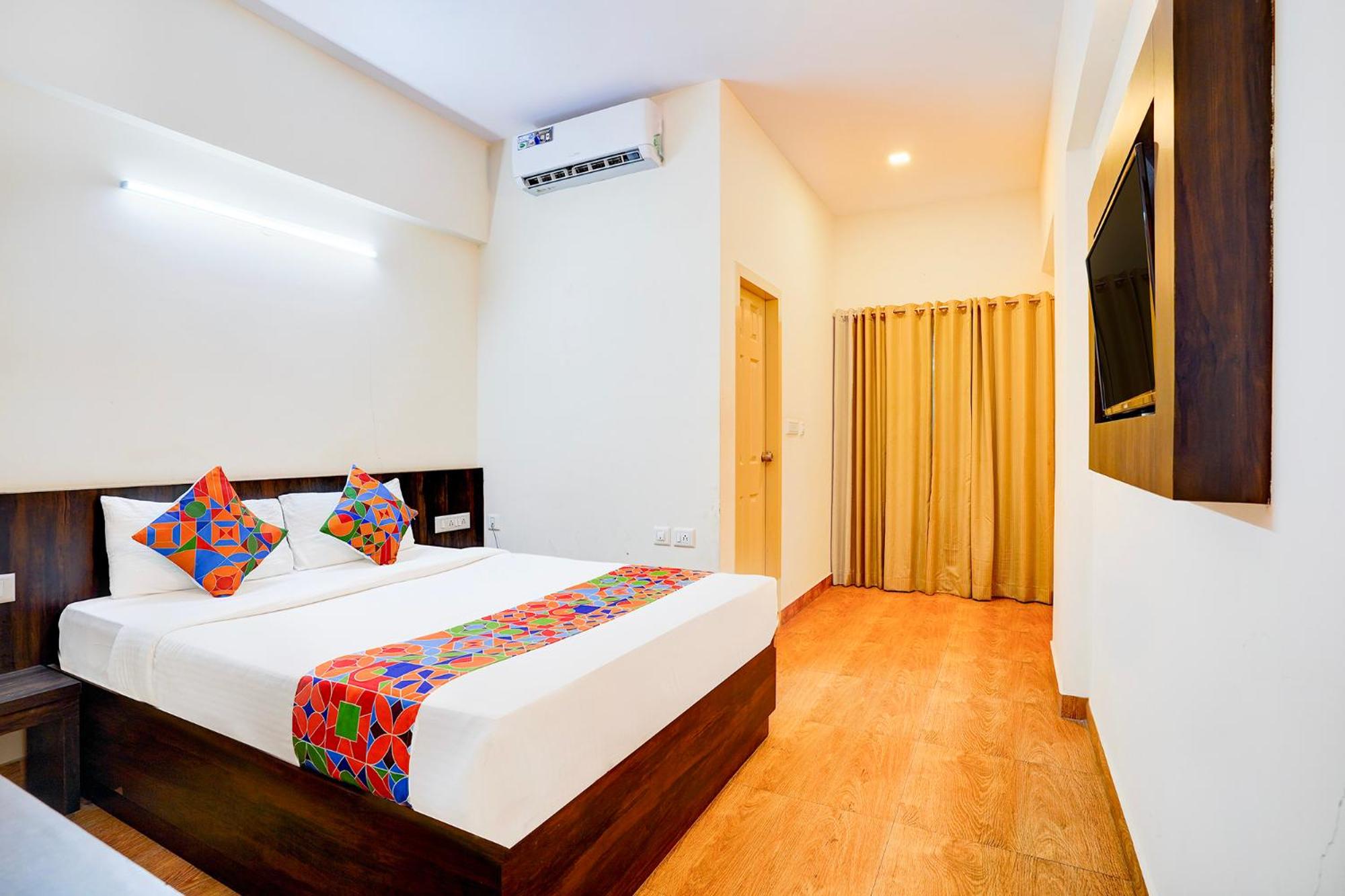 Deluxe Room - Photo 1