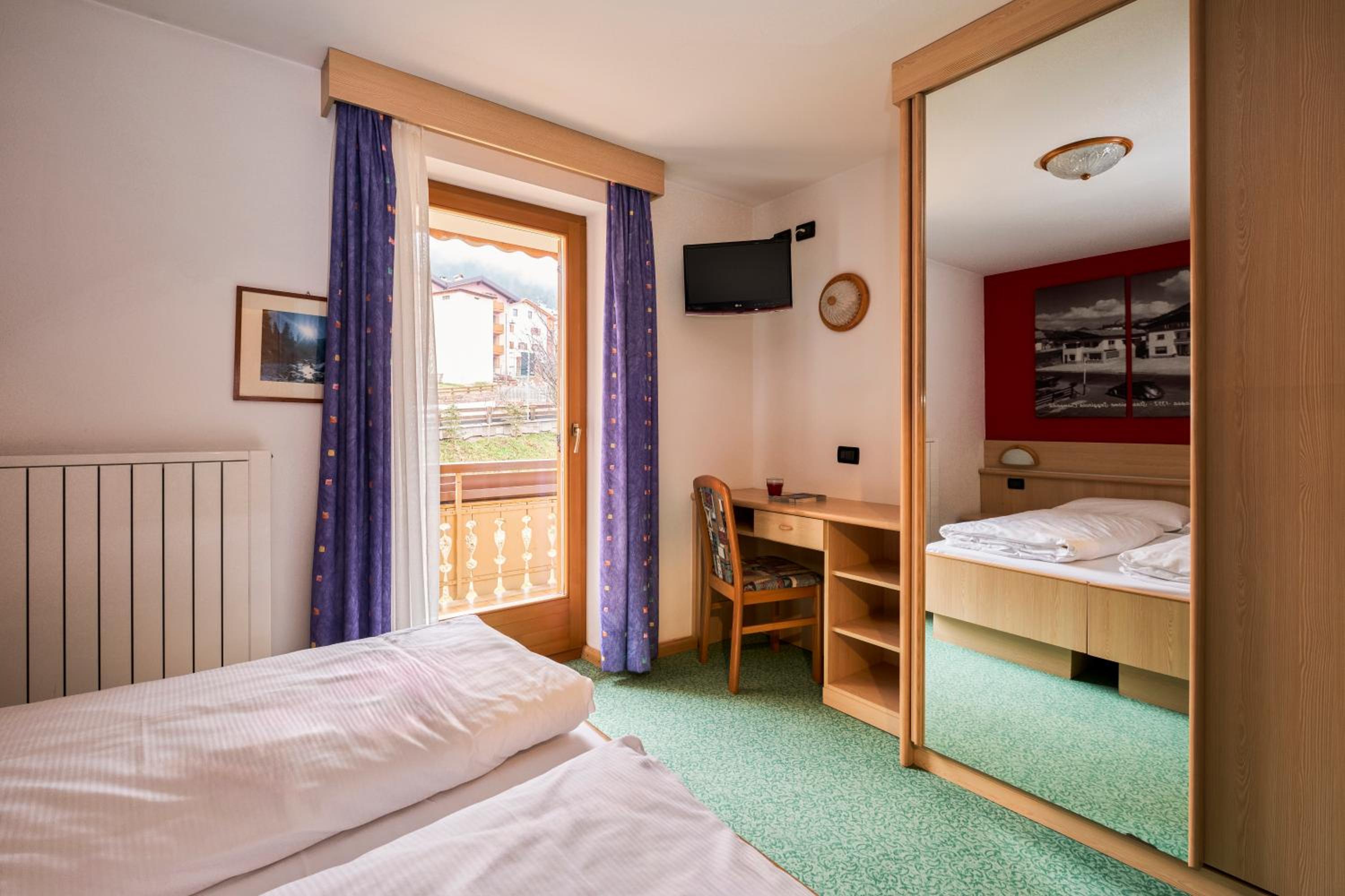 Standard Double Room - Photo 5