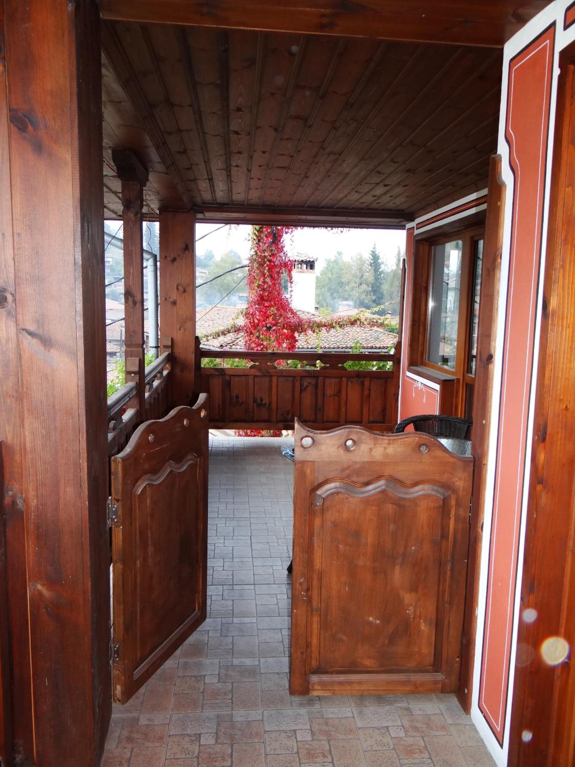Deluxe Double Room with Balcony photo 3