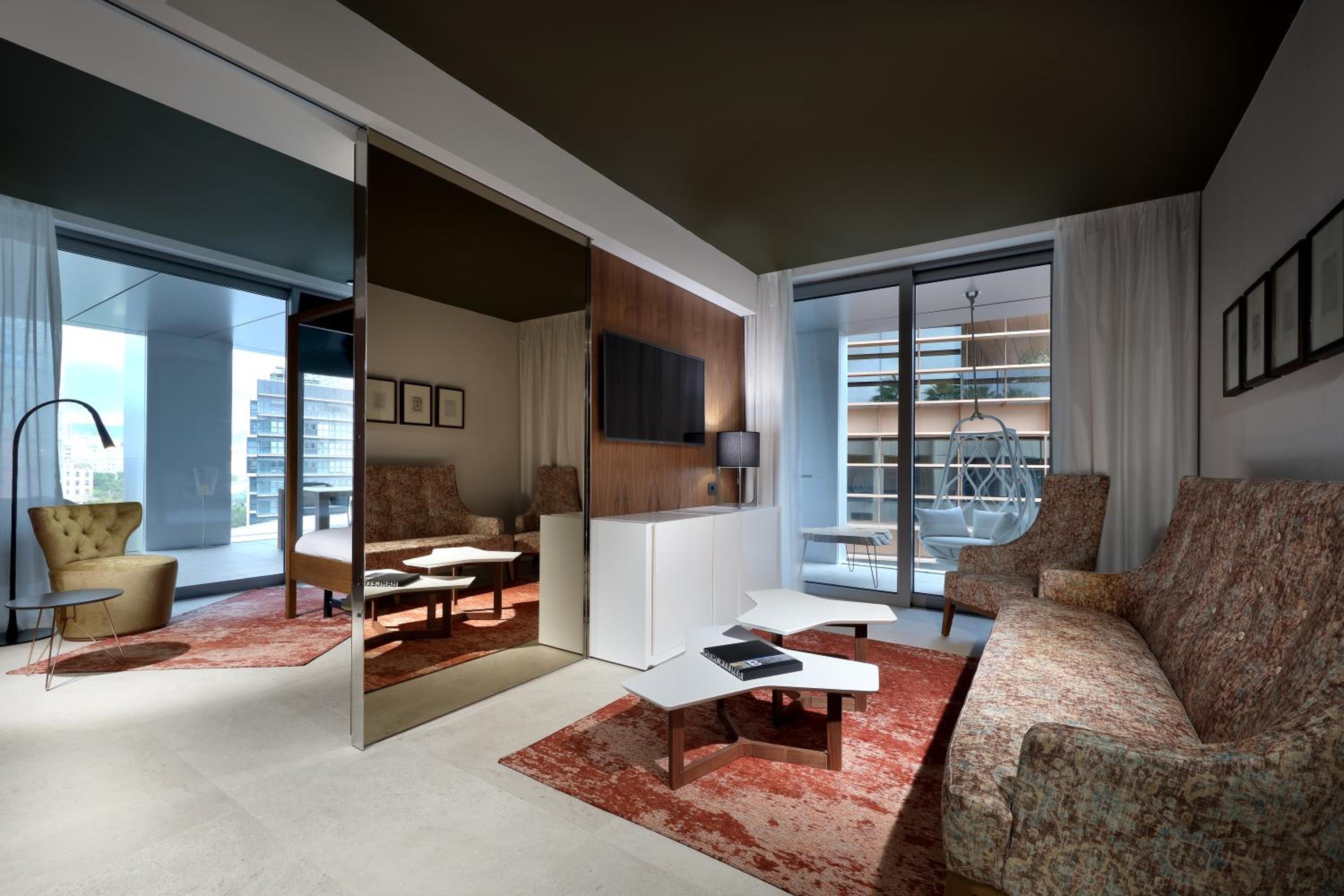 Suite Deluxe con Bañera de Hidromasaje Suite Deluxe con Bañera de Hidromasaje