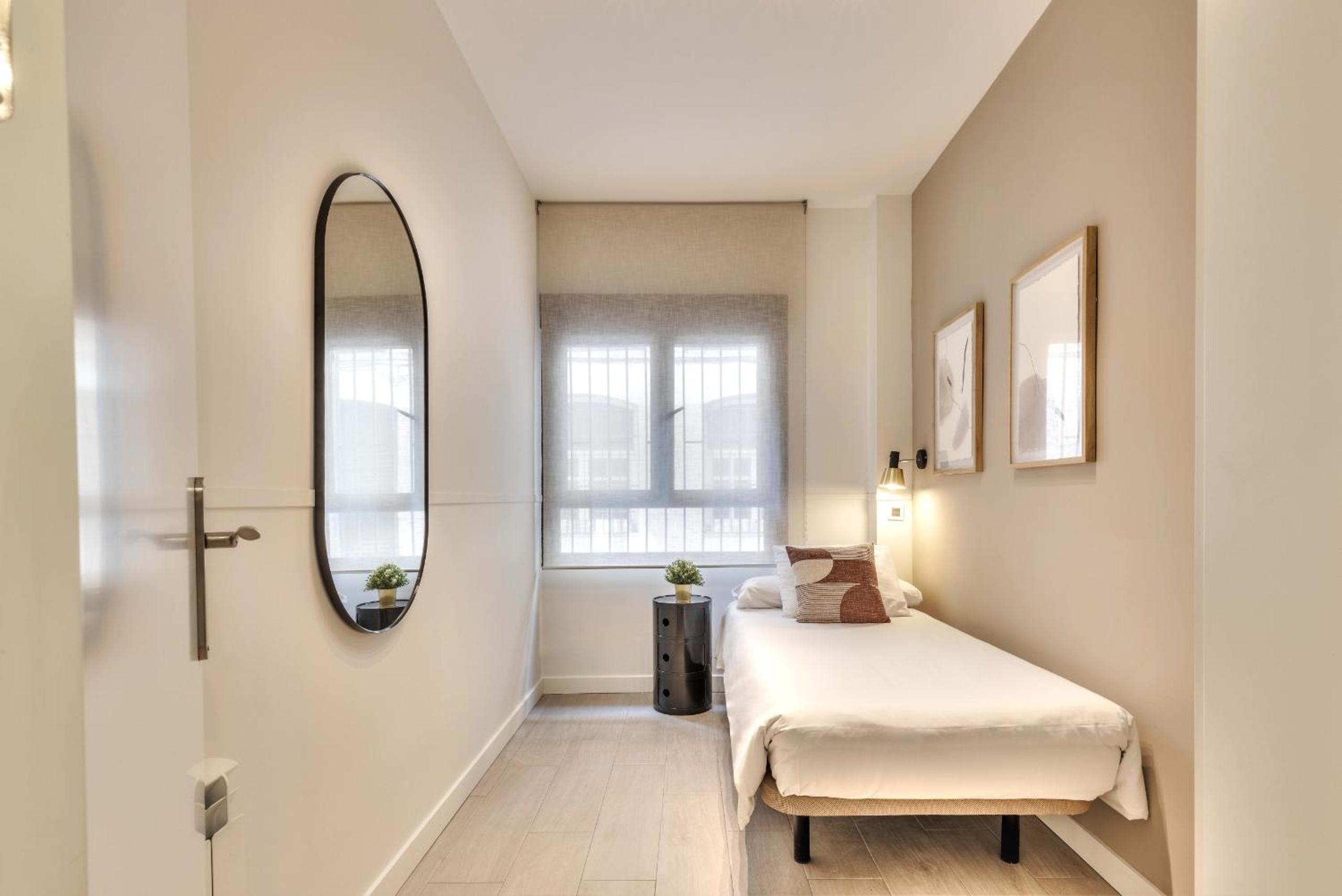 Three-Bedroom Apartment Loft photo 2
