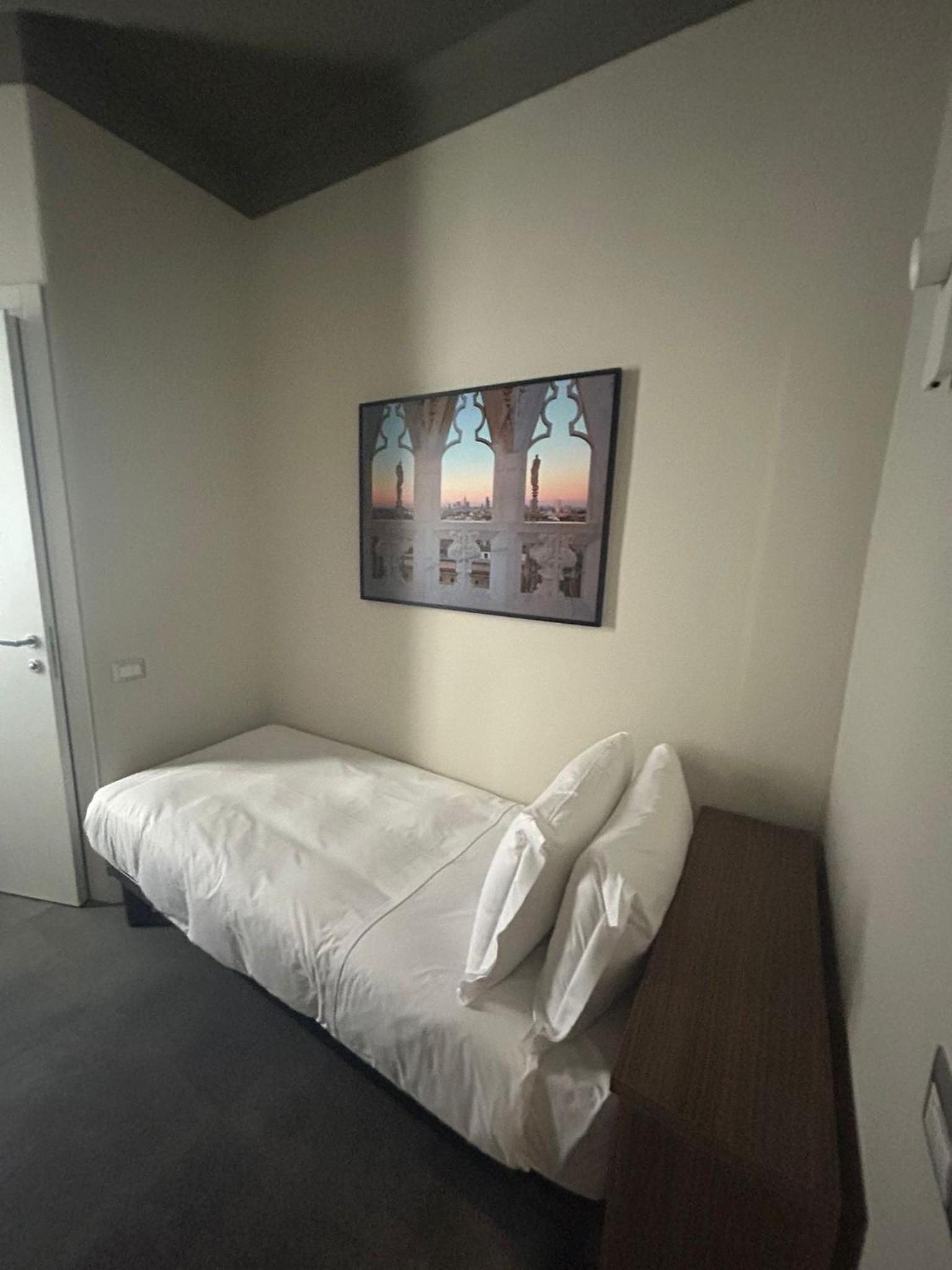 Single Room photo 3