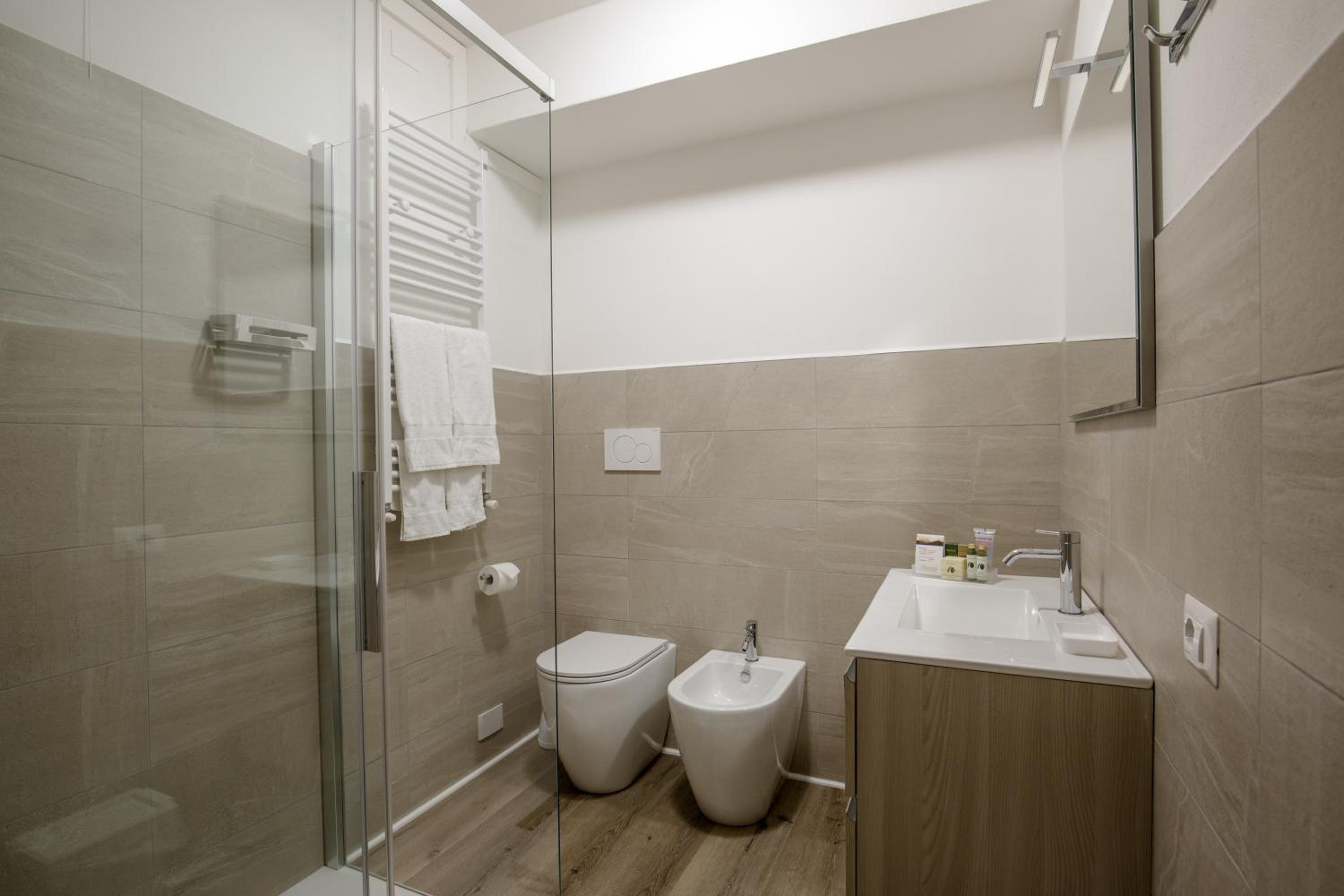Standard Double Room photo 2