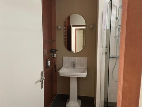 Deluxe Room - Photo 3