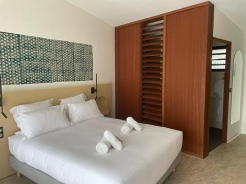 Deluxe Room - Photo 13