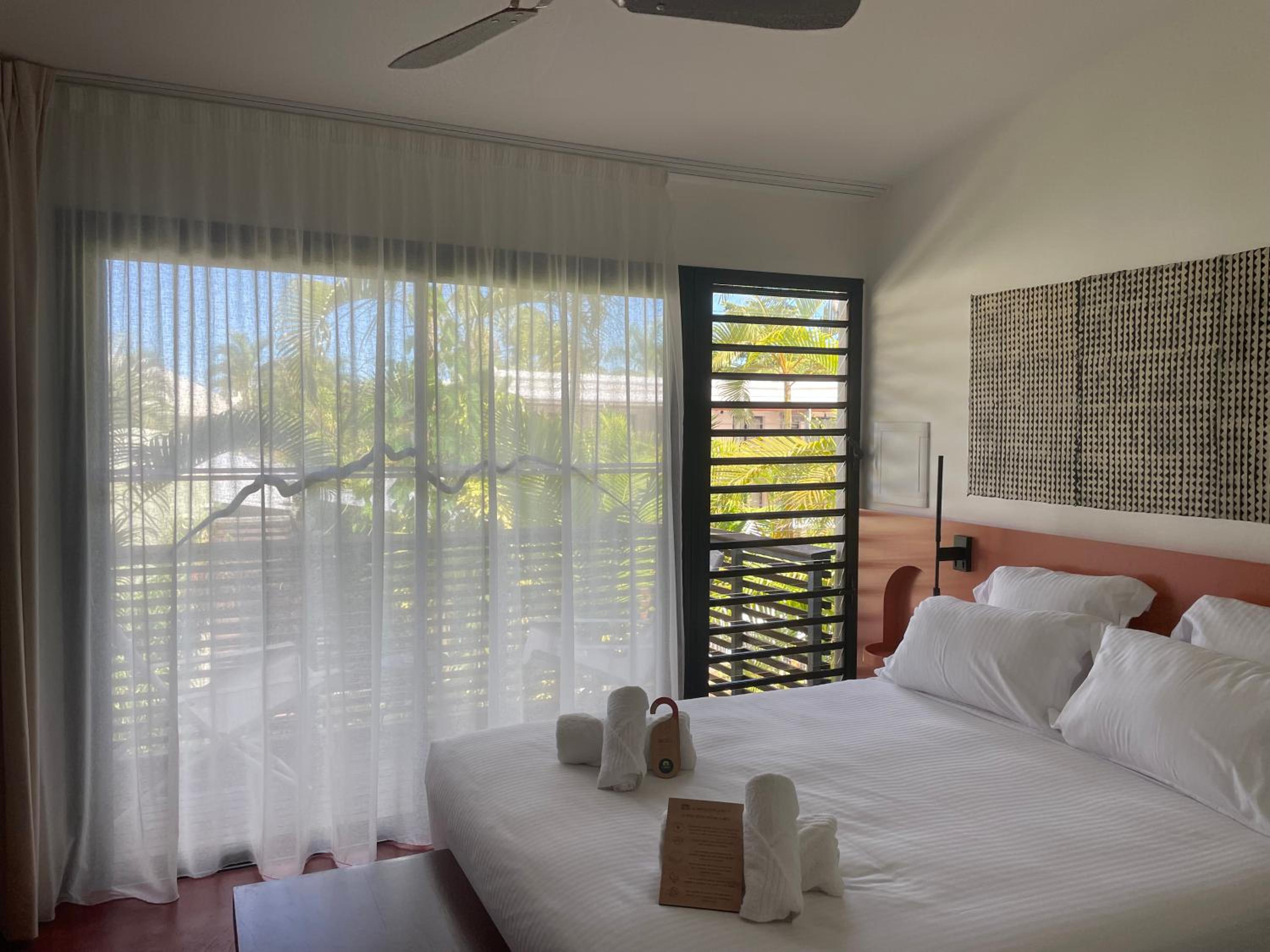 Standard Double Room - Photo 12