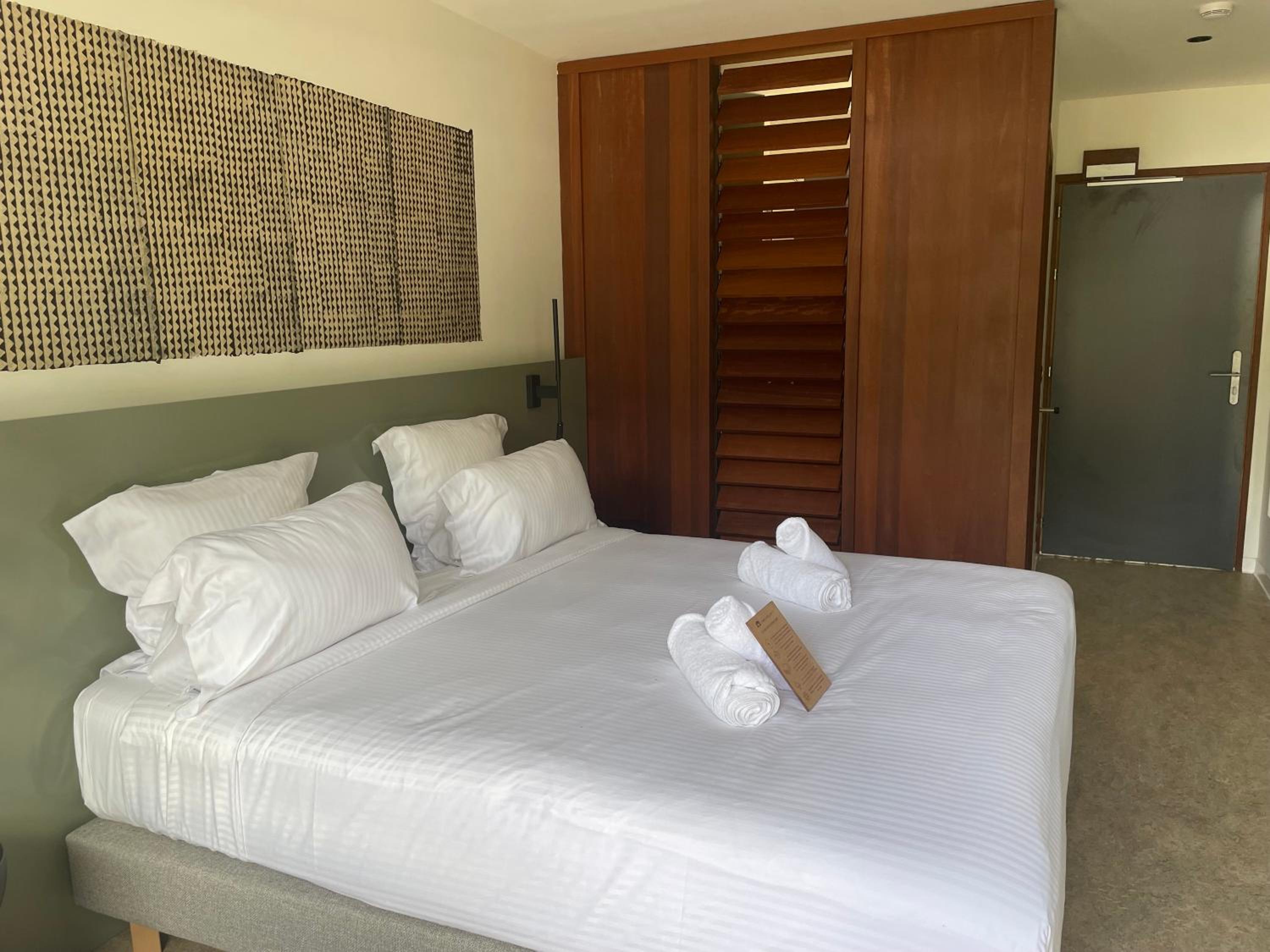Standard Double Room - Photo 16