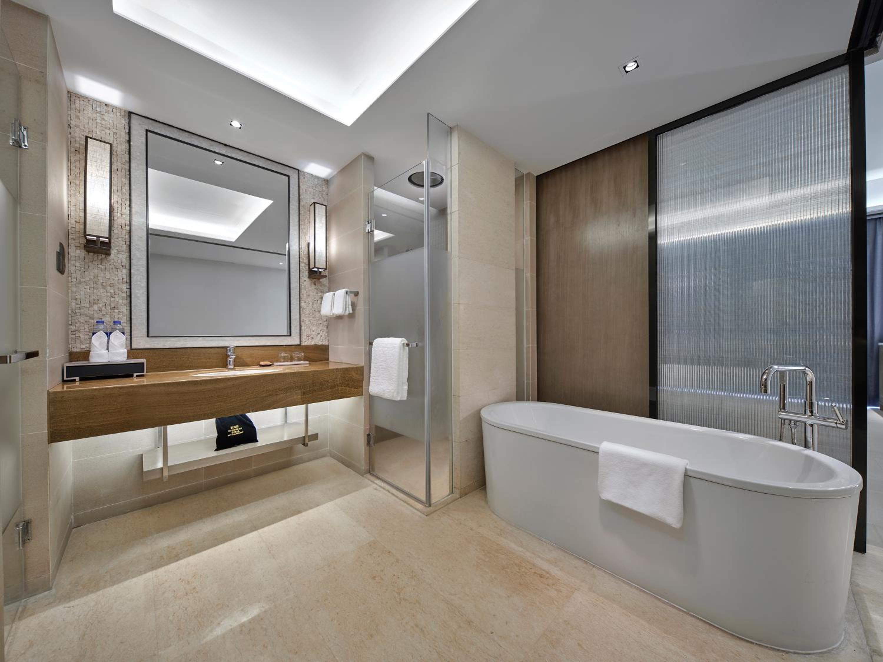 Garden View Room with King Bed - Photo 2