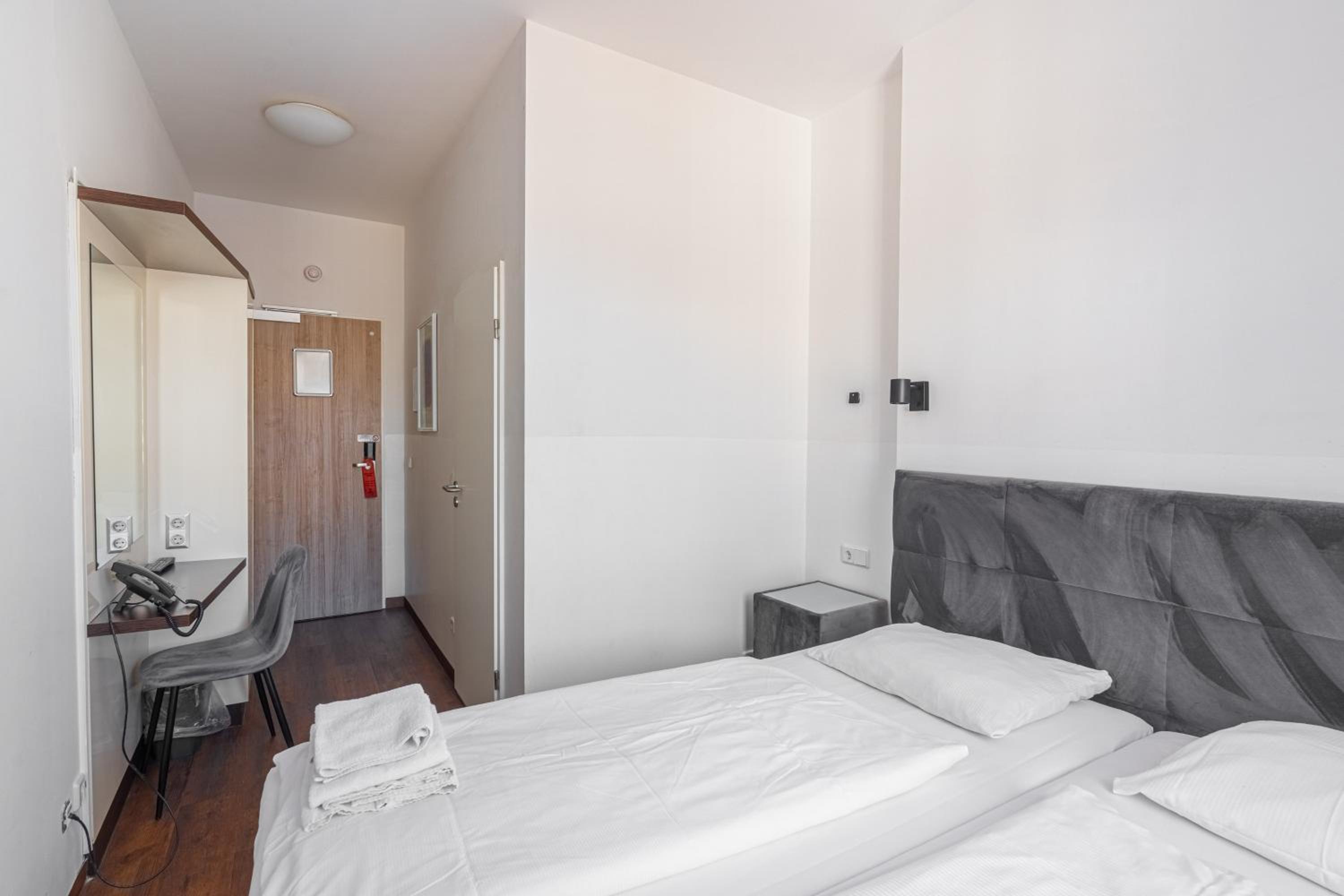 Economy Twin or Double Room photo 2