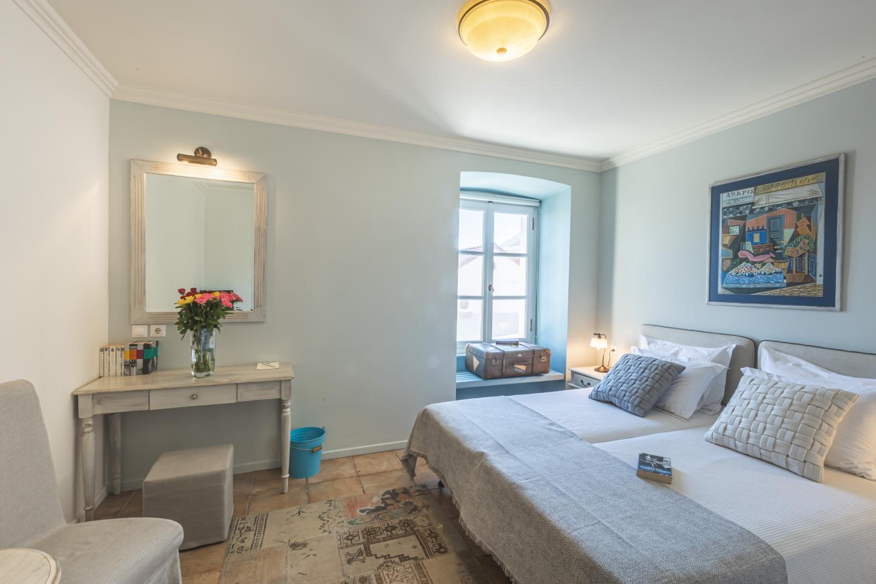 Standard Twin Room - Photo 10