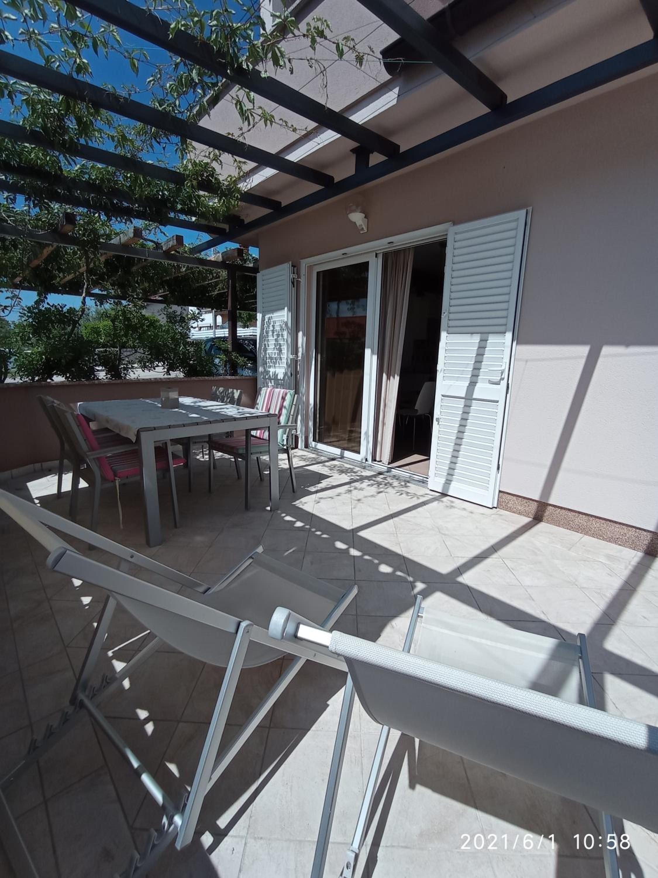 Apartment - Ground Floor photo 3
