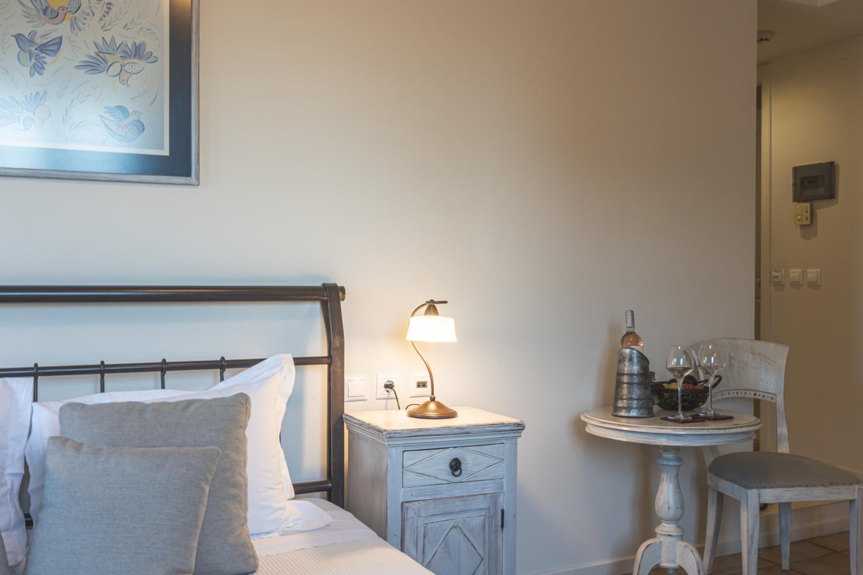 Standard Double Room - Photo 3
