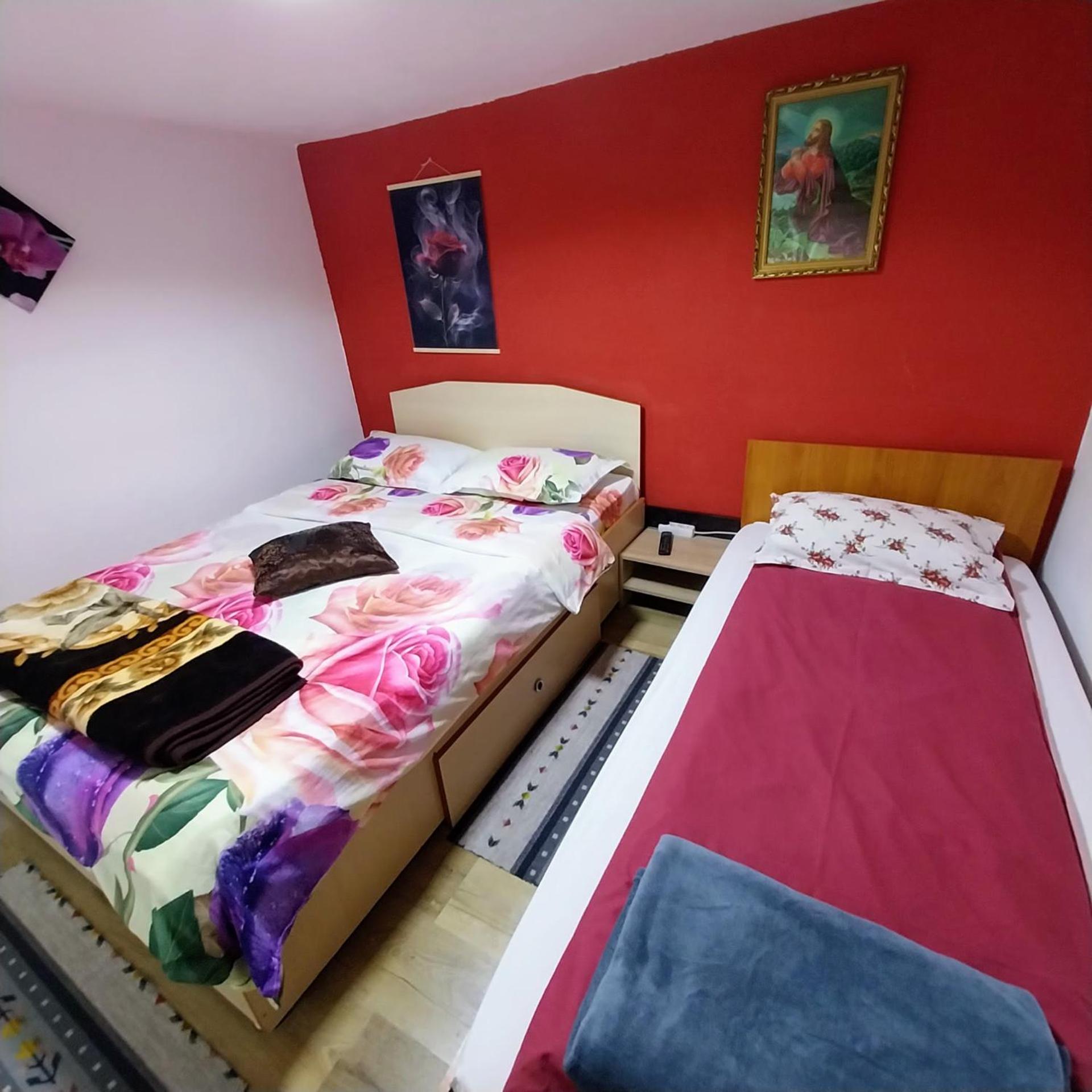 Triple Room with Private Bathroom photo 3